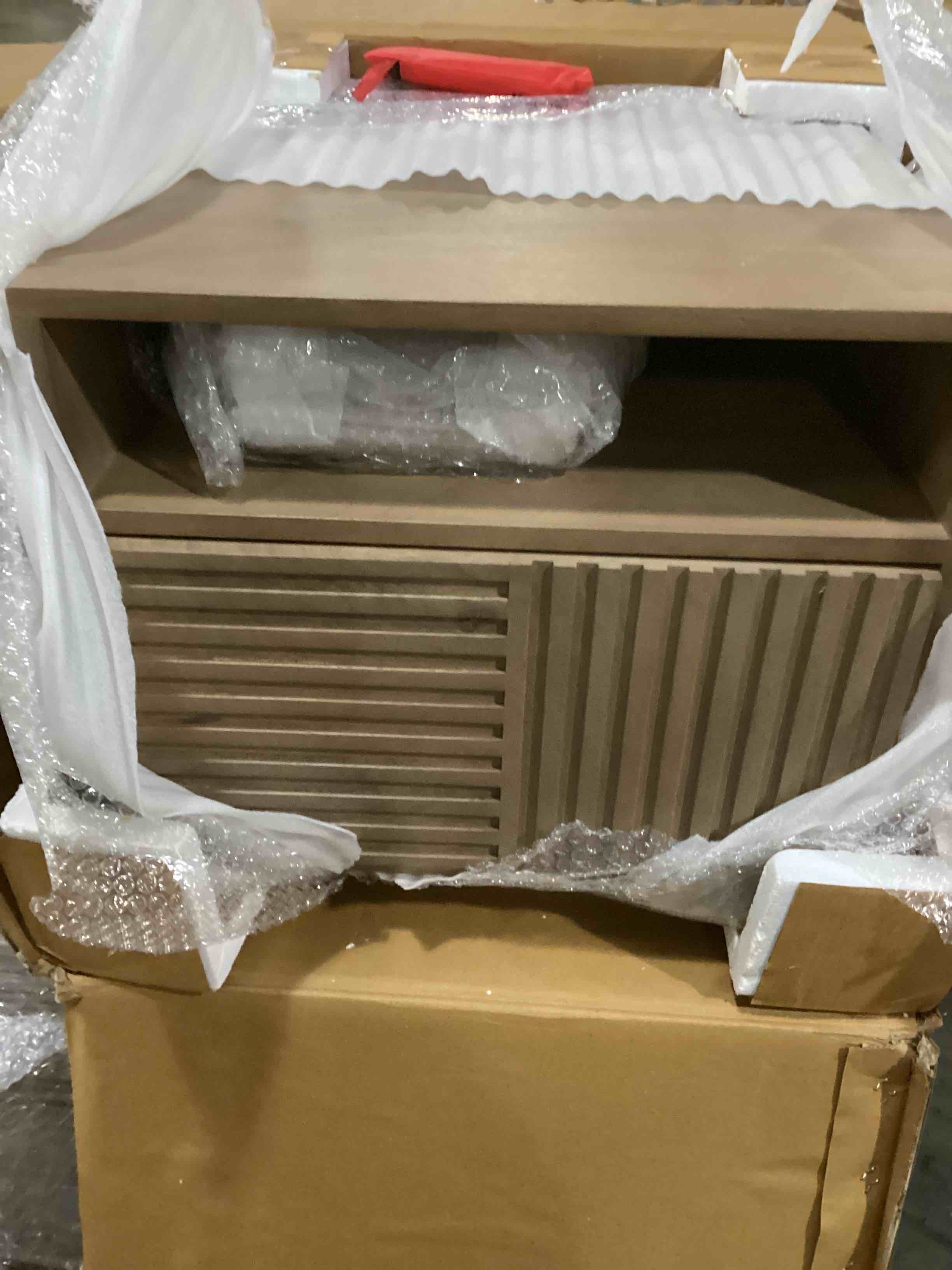 https://s3.amazonaws.com/lotting-images-prod/bidfta/PPE2350748_1750161168913.jpeg
