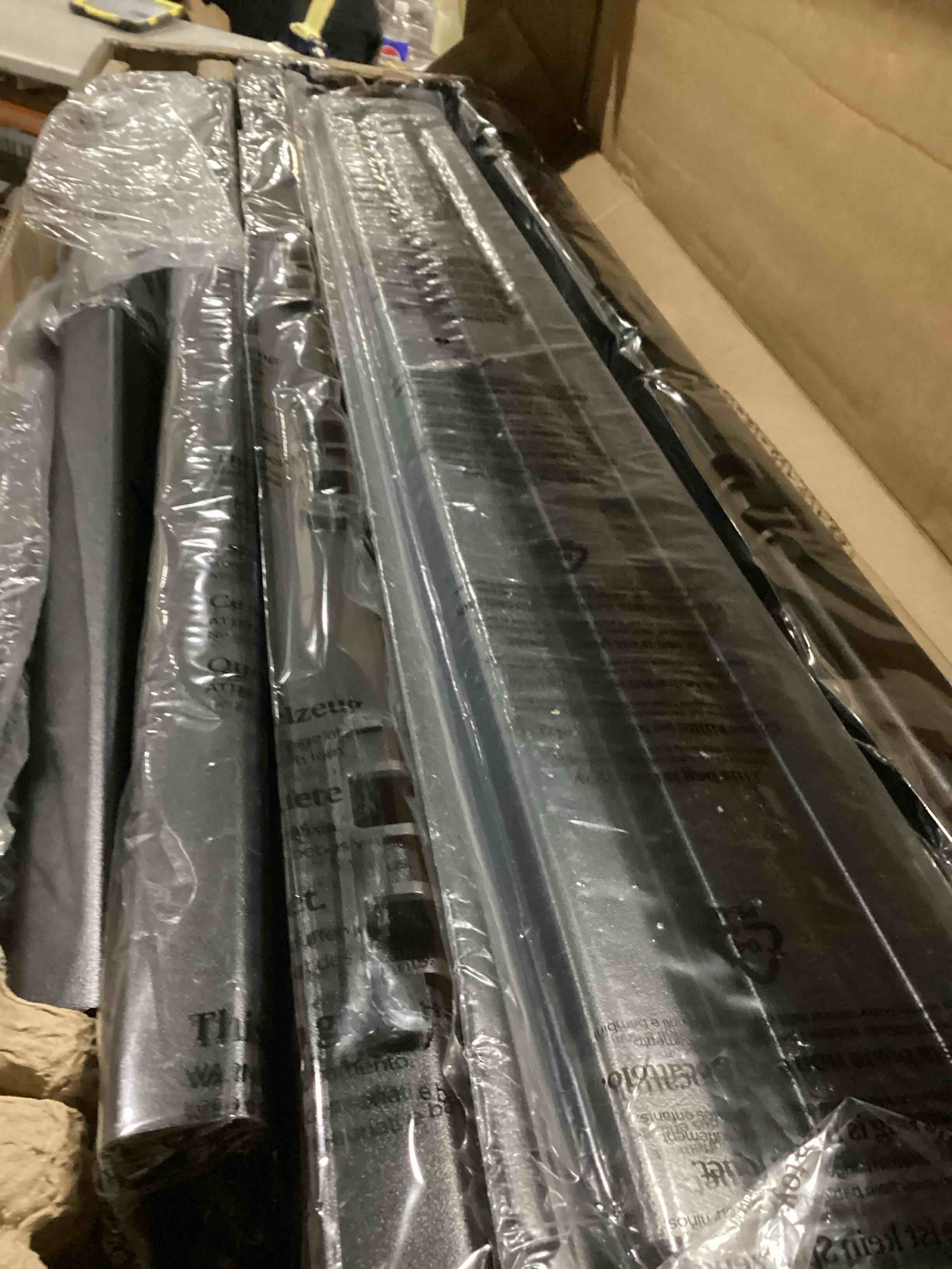 https://s3.amazonaws.com/lotting-images-prod/bidfta/PPE2350814_1750181706715.jpeg