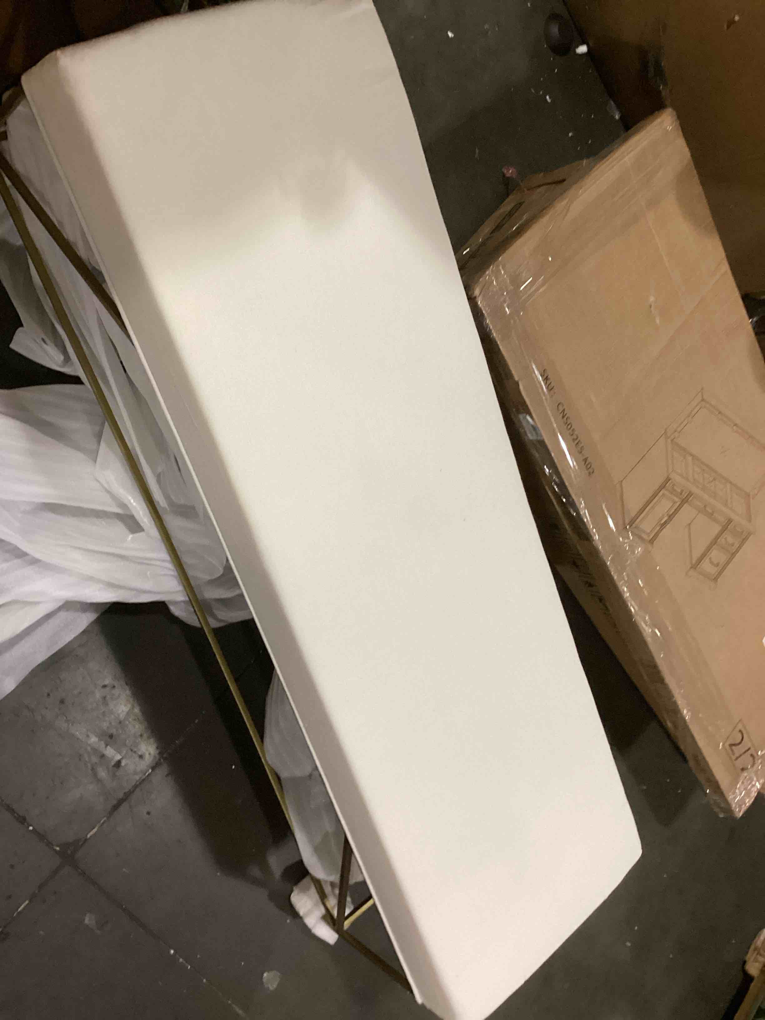 https://s3.amazonaws.com/lotting-images-prod/bidfta/PPE2350880_1750257978994.jpeg