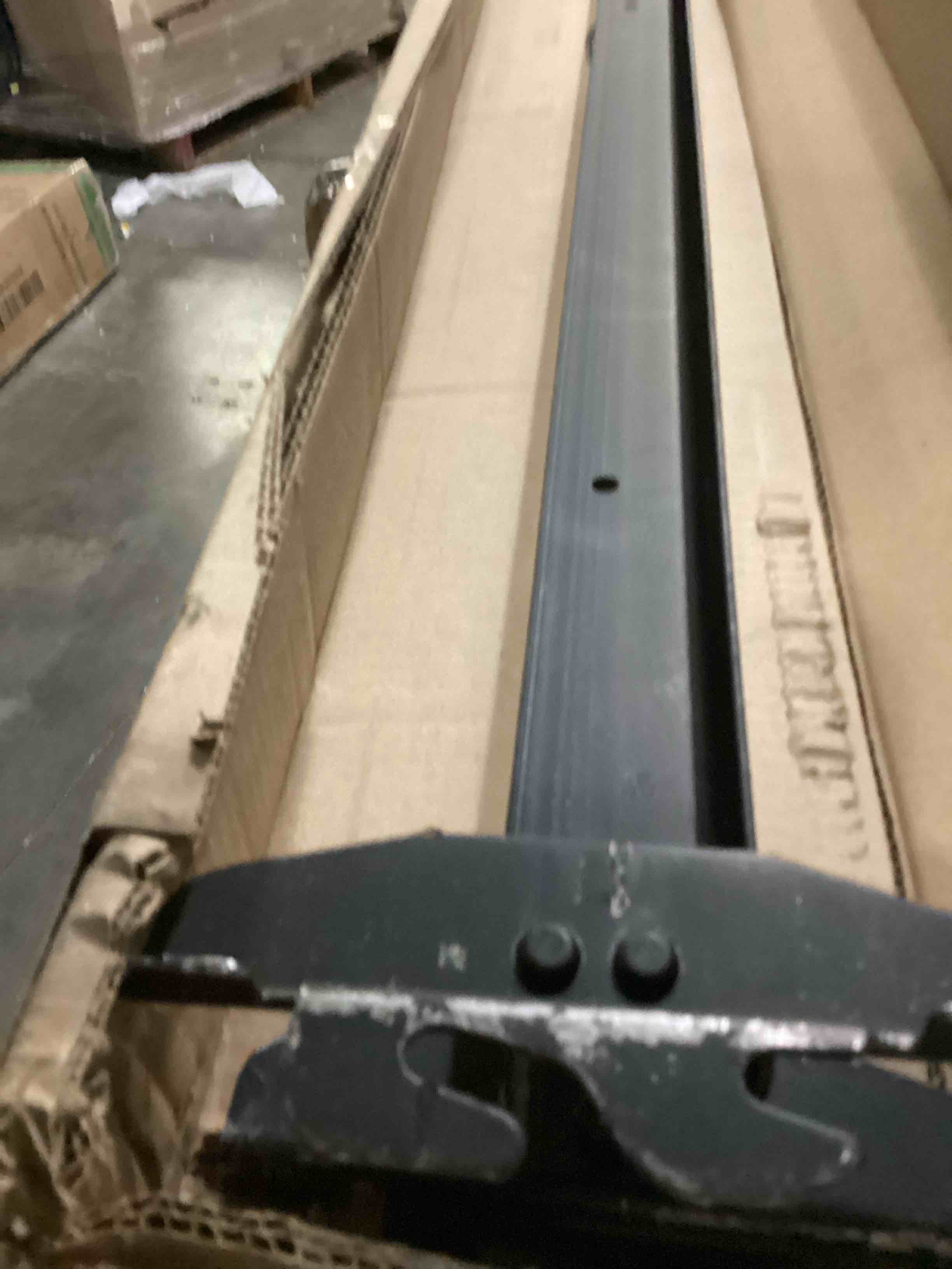 https://s3.amazonaws.com/lotting-images-prod/bidfta/PPE2350890_1750261256325.jpeg