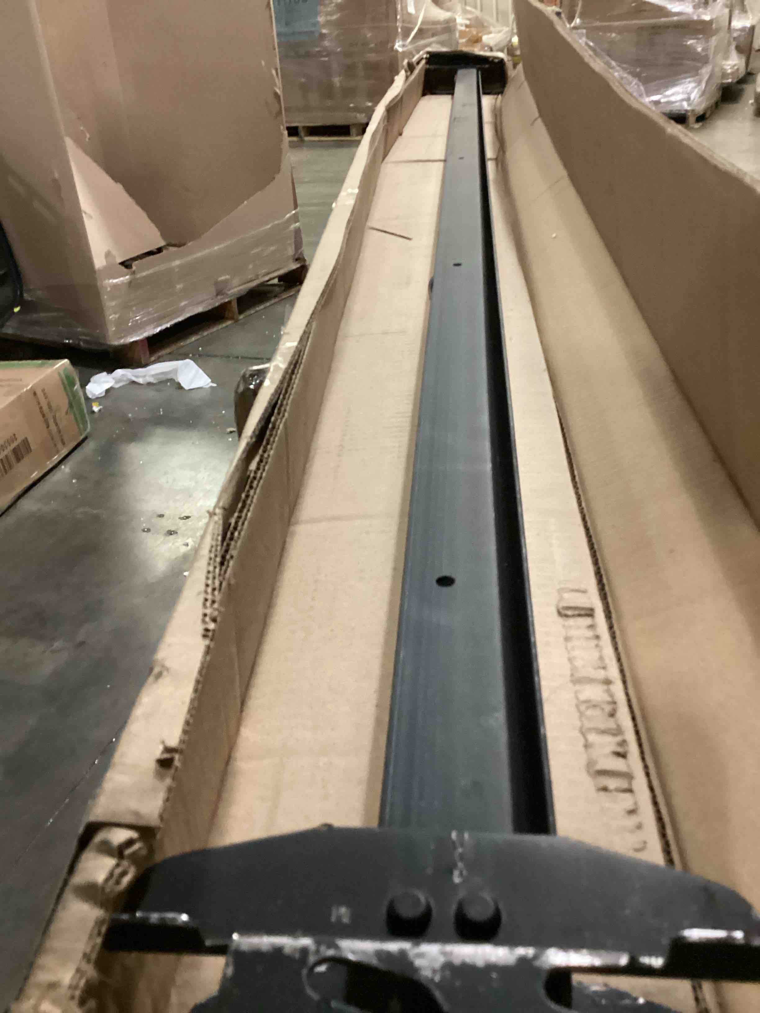https://s3.amazonaws.com/lotting-images-prod/bidfta/PPE2350890_1750261257650.jpeg