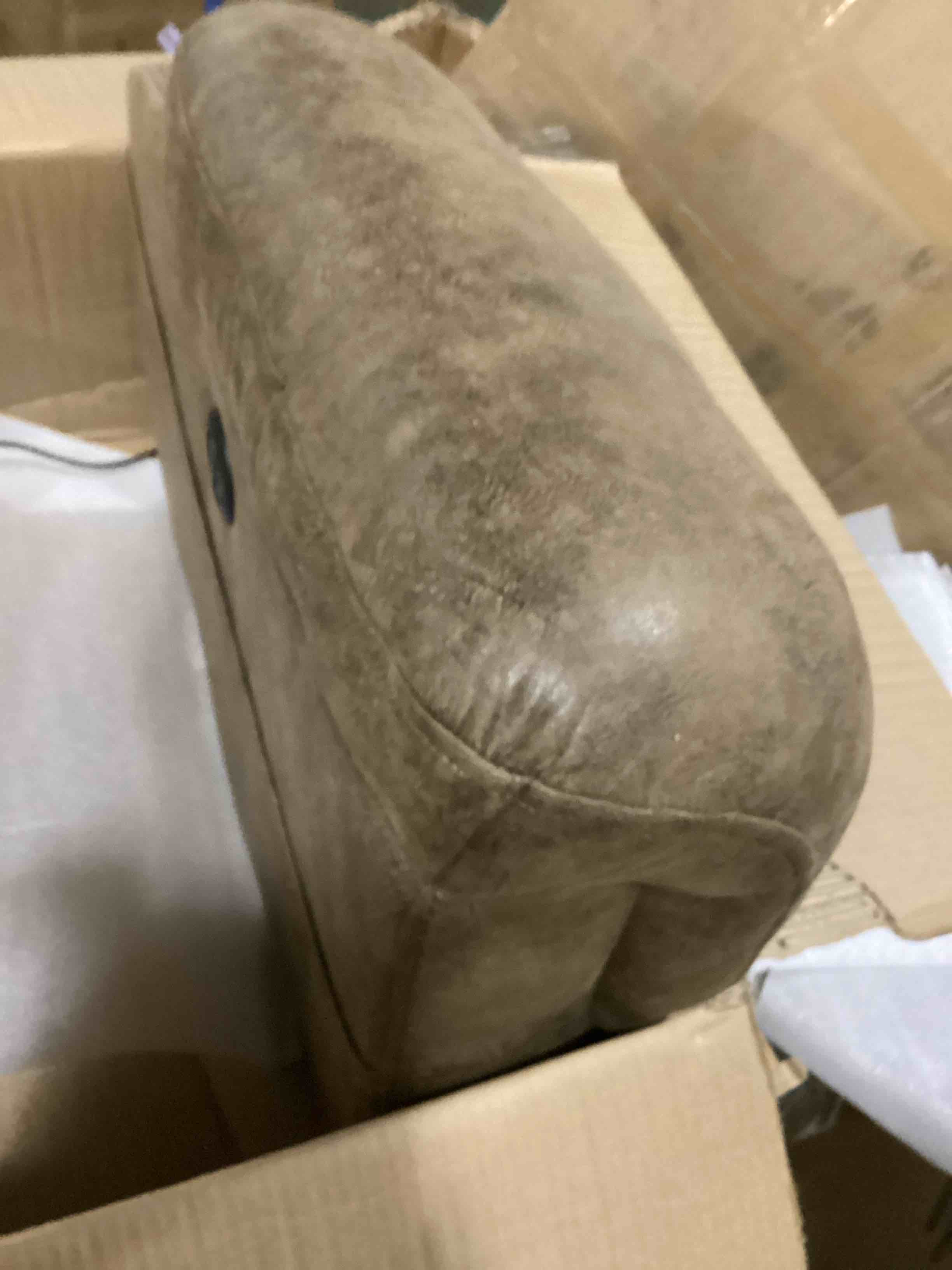 https://s3.amazonaws.com/lotting-images-prod/bidfta/PPE2350898_1750265614442.jpeg
