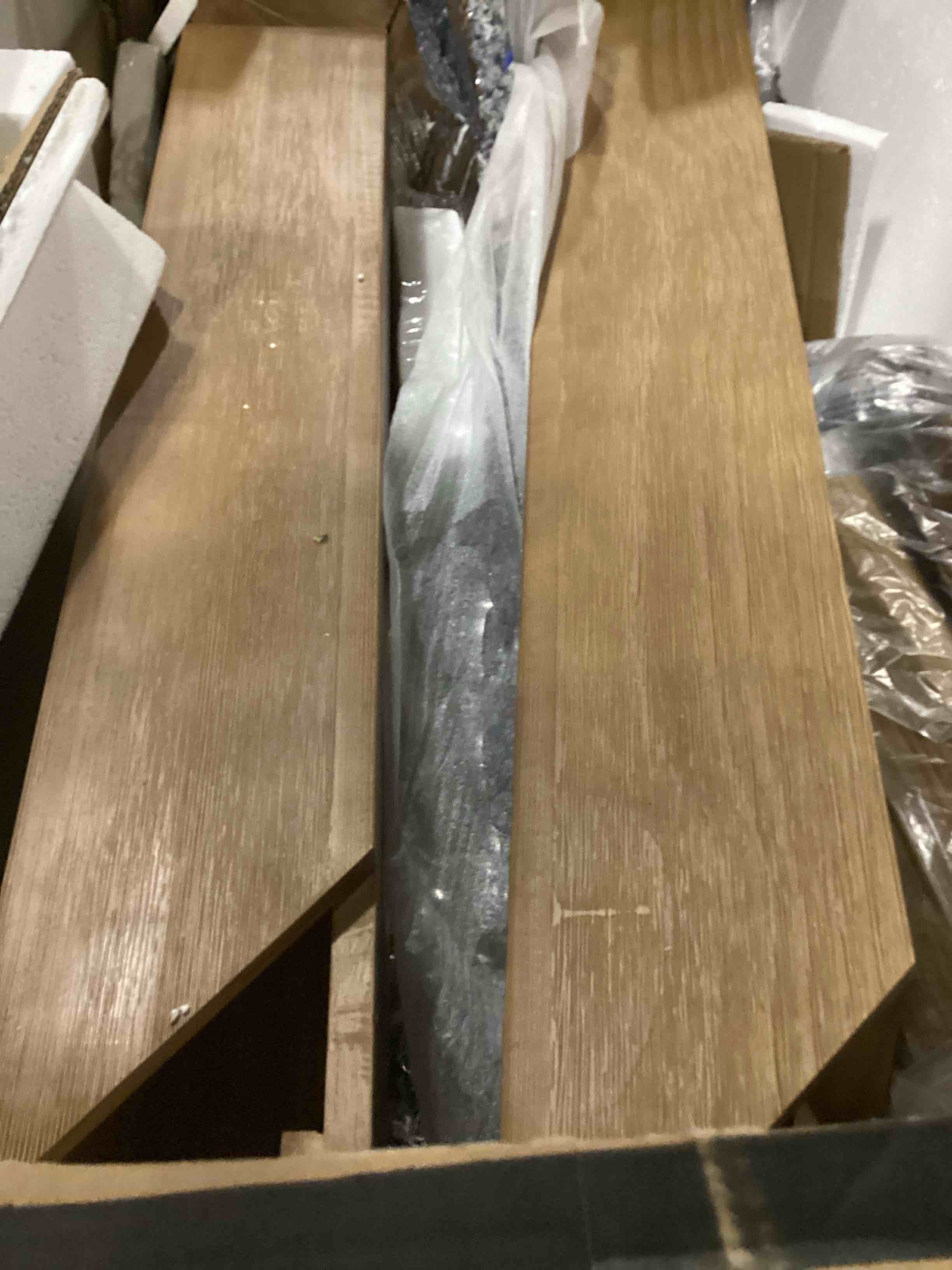 https://s3.amazonaws.com/lotting-images-prod/bidfta/PPE2350922_1750272491670.jpeg
