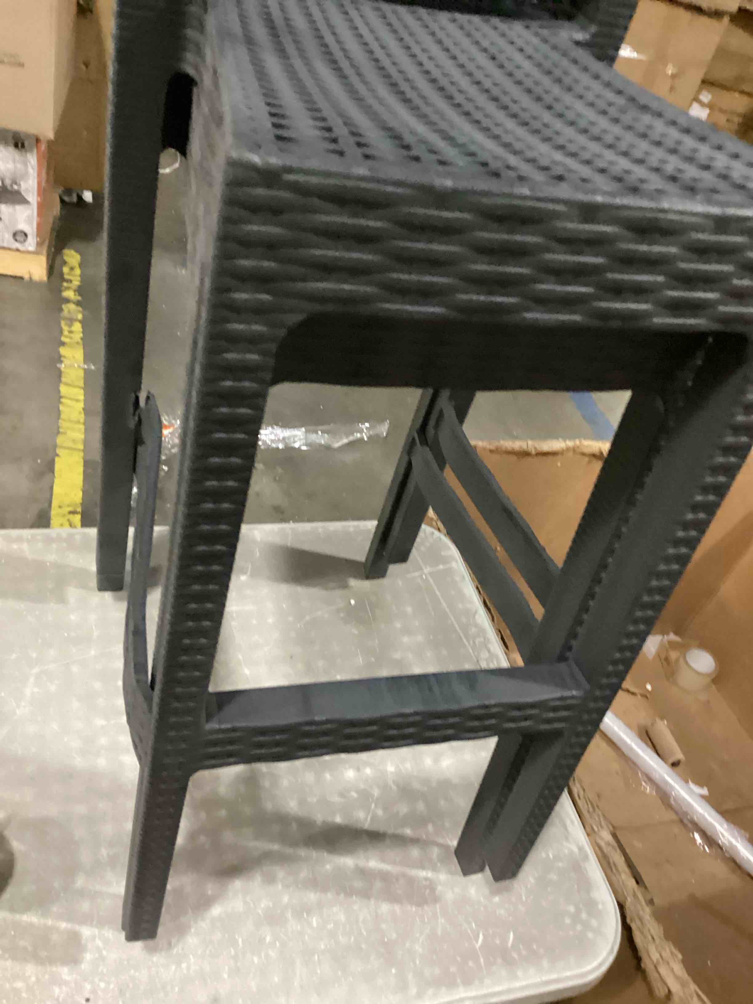 https://s3.amazonaws.com/lotting-images-prod/bidfta/PPE2351027_1750422777543.jpeg