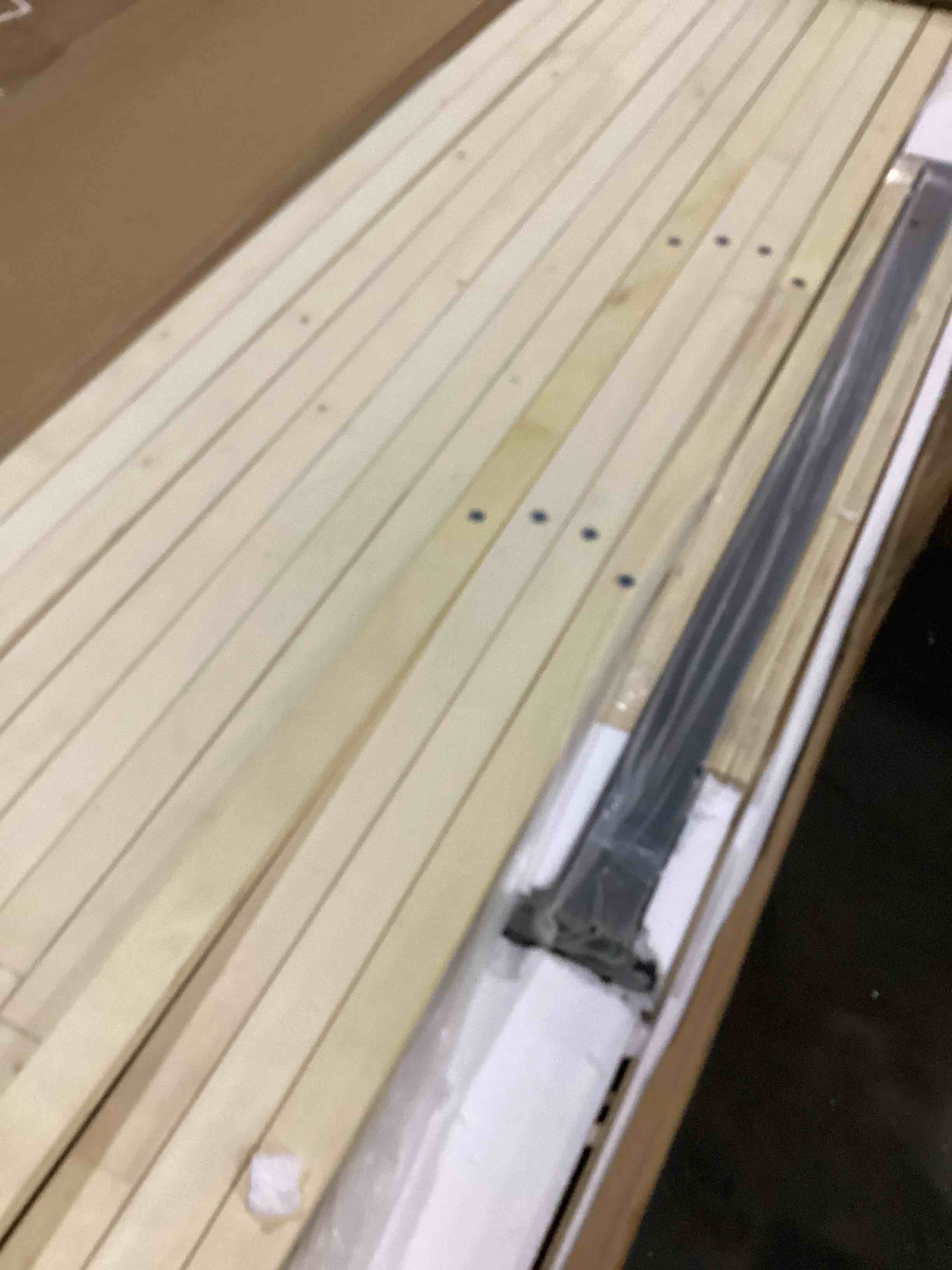https://s3.amazonaws.com/lotting-images-prod/bidfta/PPE2351103_1750506194606.jpeg