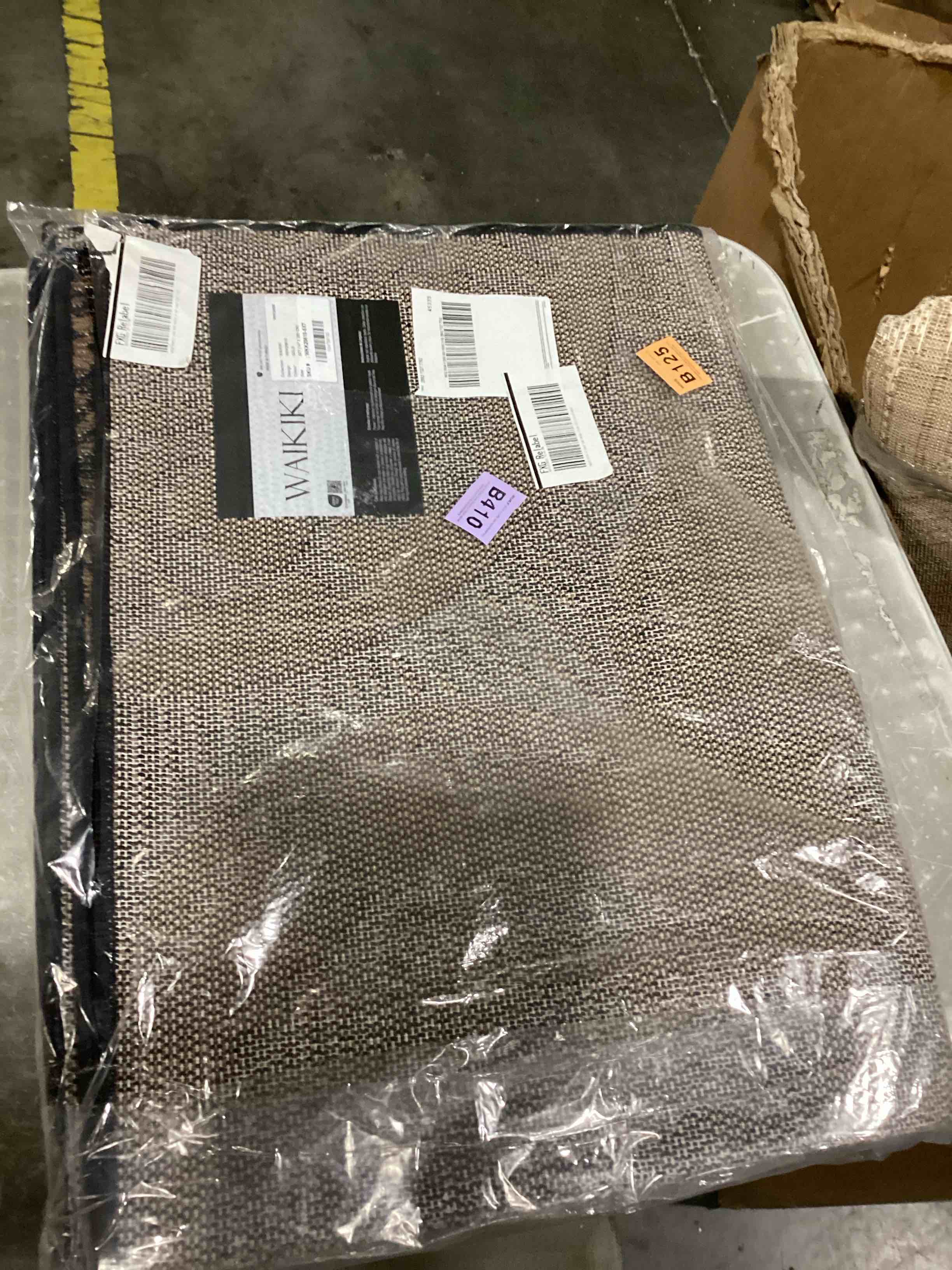 https://s3.amazonaws.com/lotting-images-prod/bidfta/PPE2351107_1750508193851.jpeg