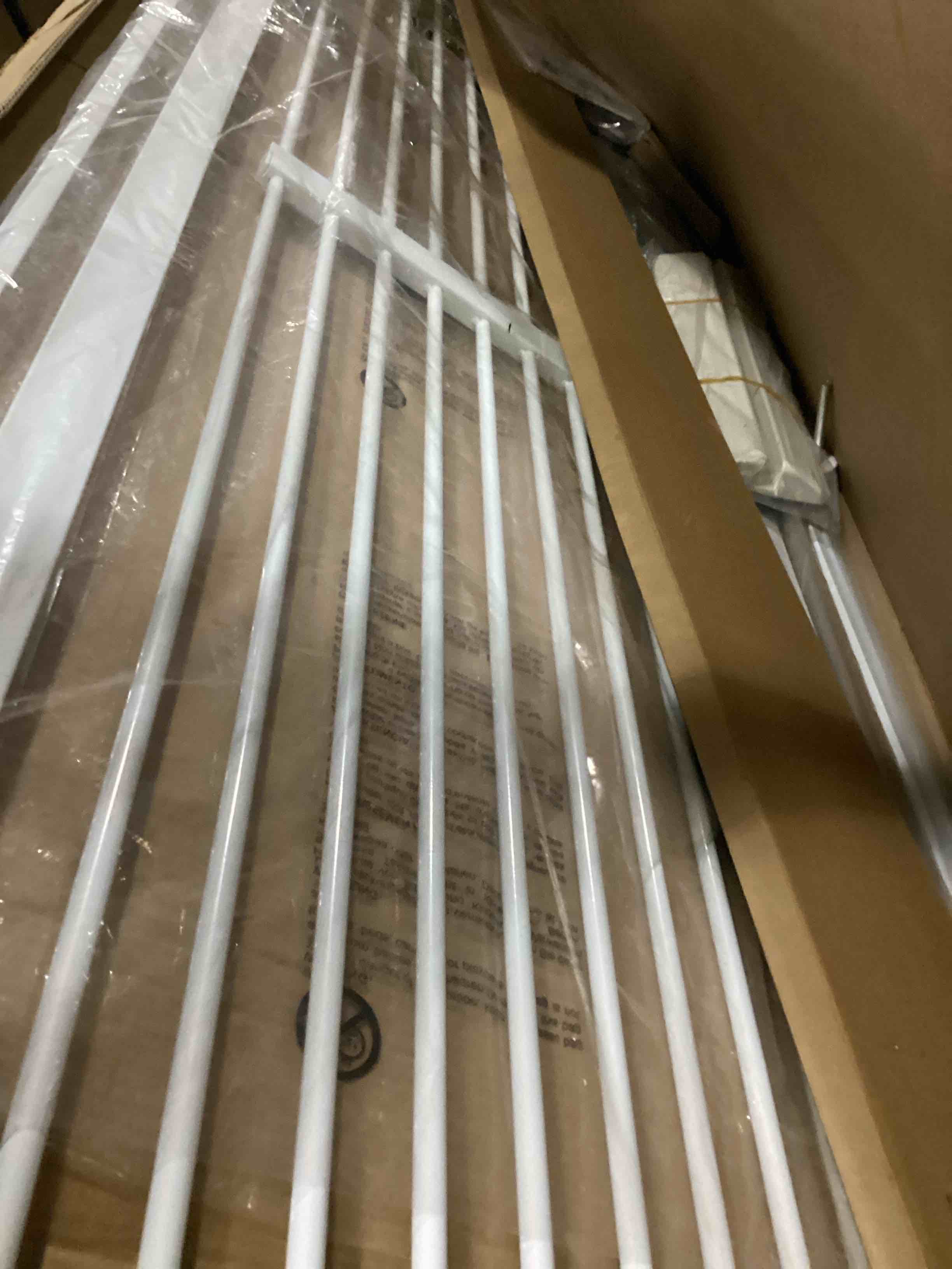 https://s3.amazonaws.com/lotting-images-prod/bidfta/PPE2351154_1750521247364.jpeg