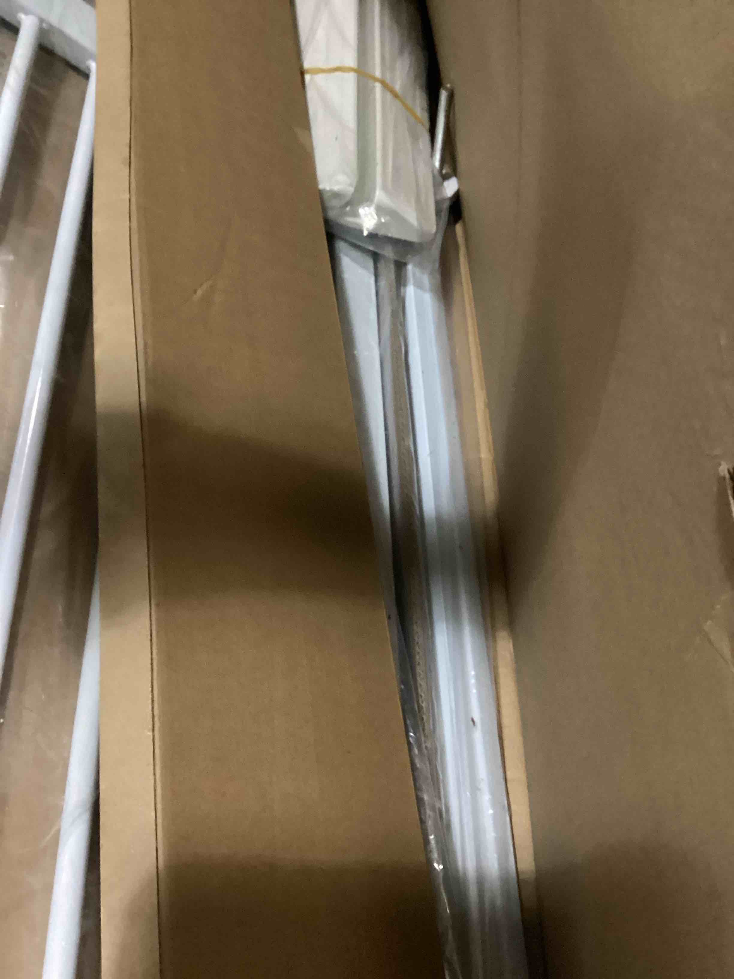 https://s3.amazonaws.com/lotting-images-prod/bidfta/PPE2351154_1750521253950.jpeg