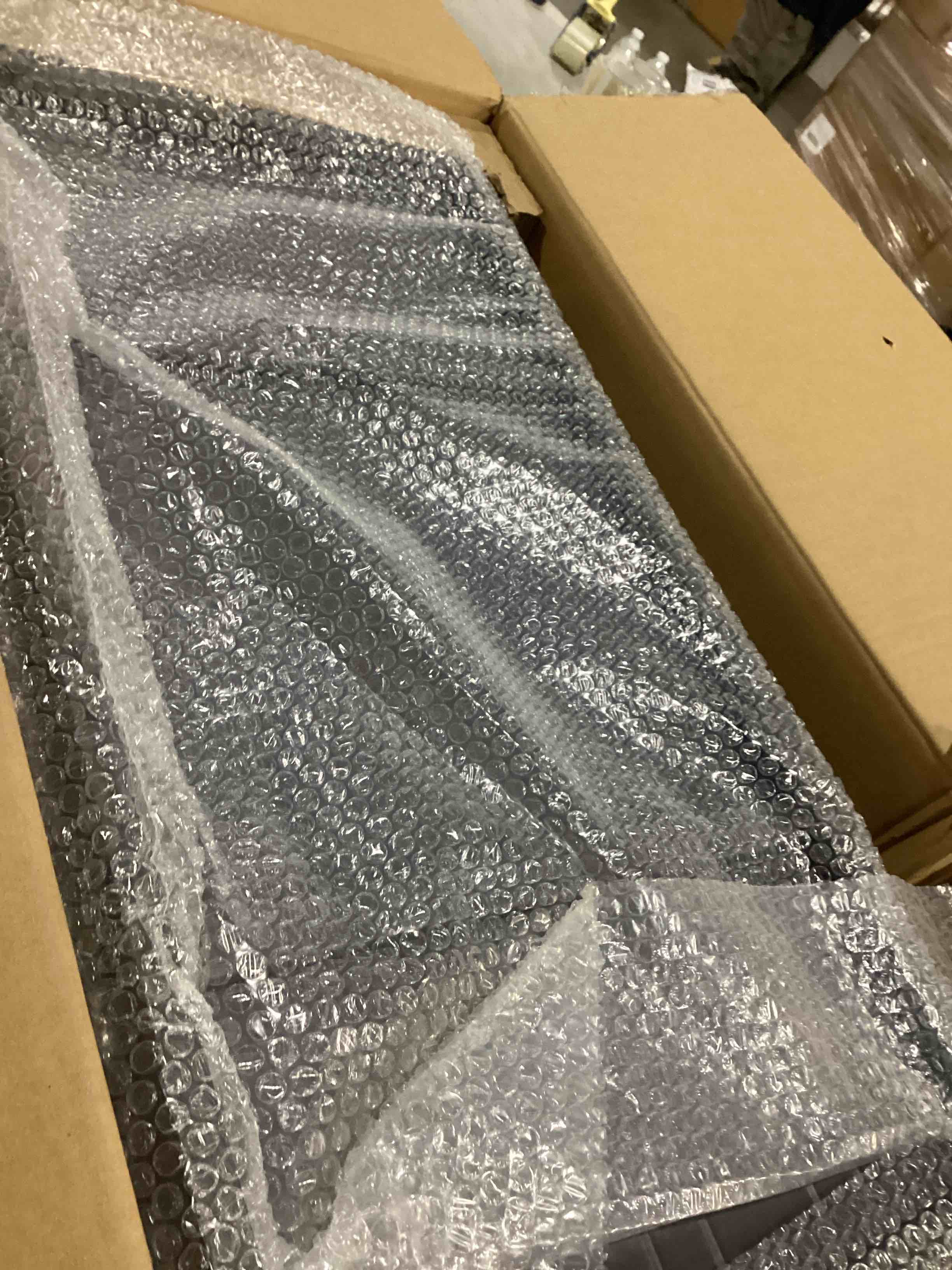 https://s3.amazonaws.com/lotting-images-prod/bidfta/PPE2351257_1750763428257.jpeg
