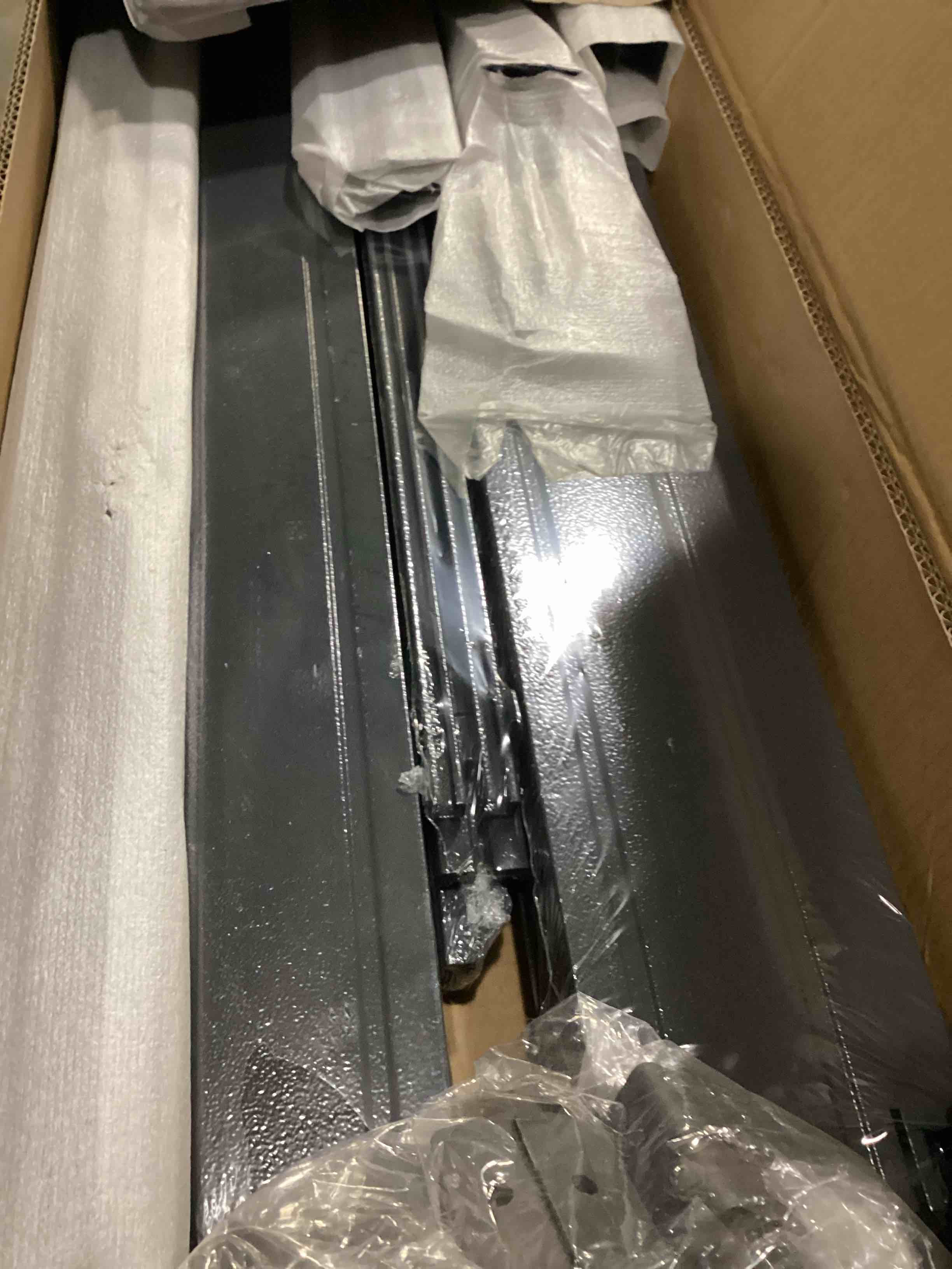 https://s3.amazonaws.com/lotting-images-prod/bidfta/PPE2351263_1750765270941.jpeg