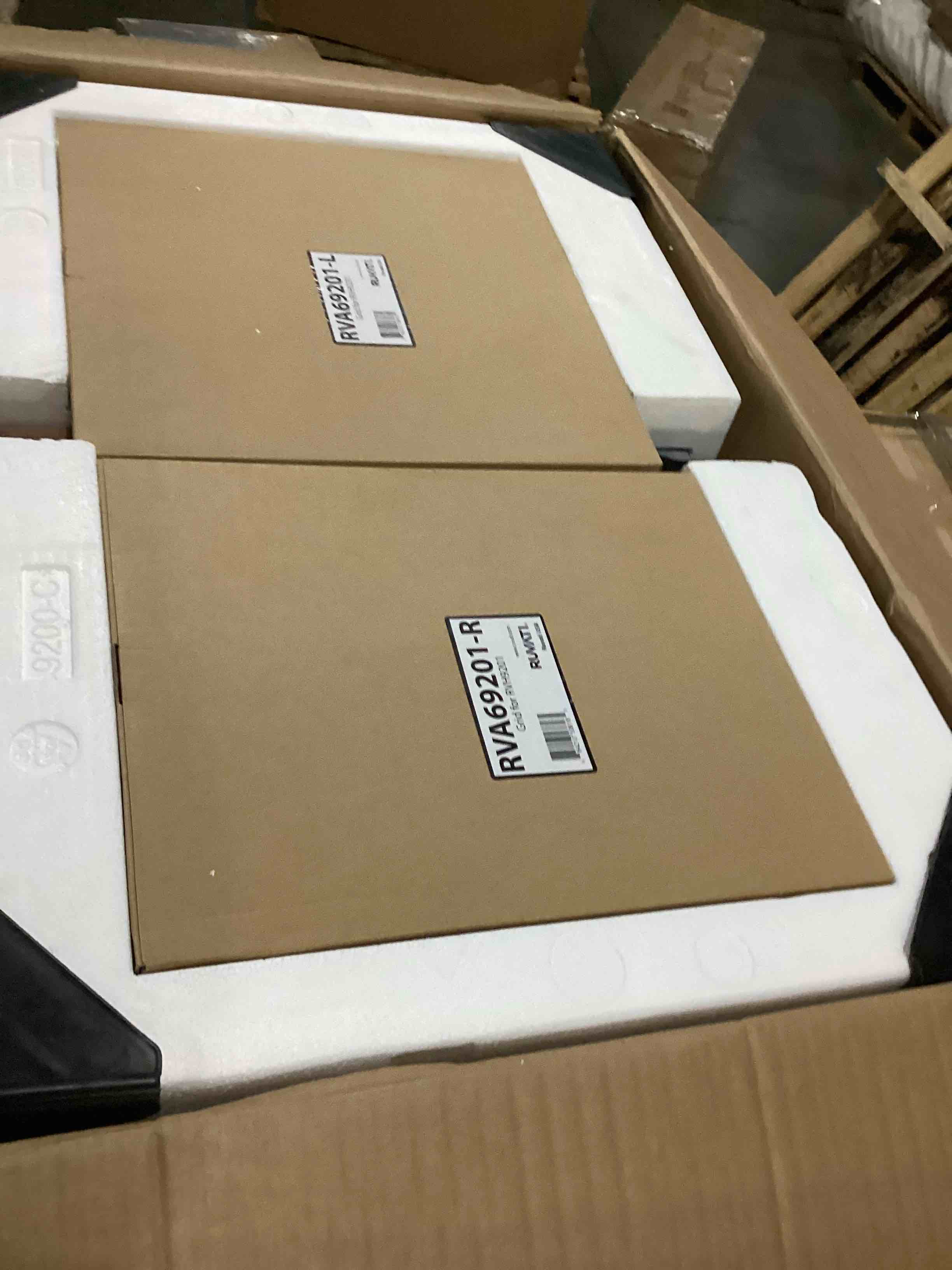 https://s3.amazonaws.com/lotting-images-prod/bidfta/PPE2351422_1750940048131.jpeg