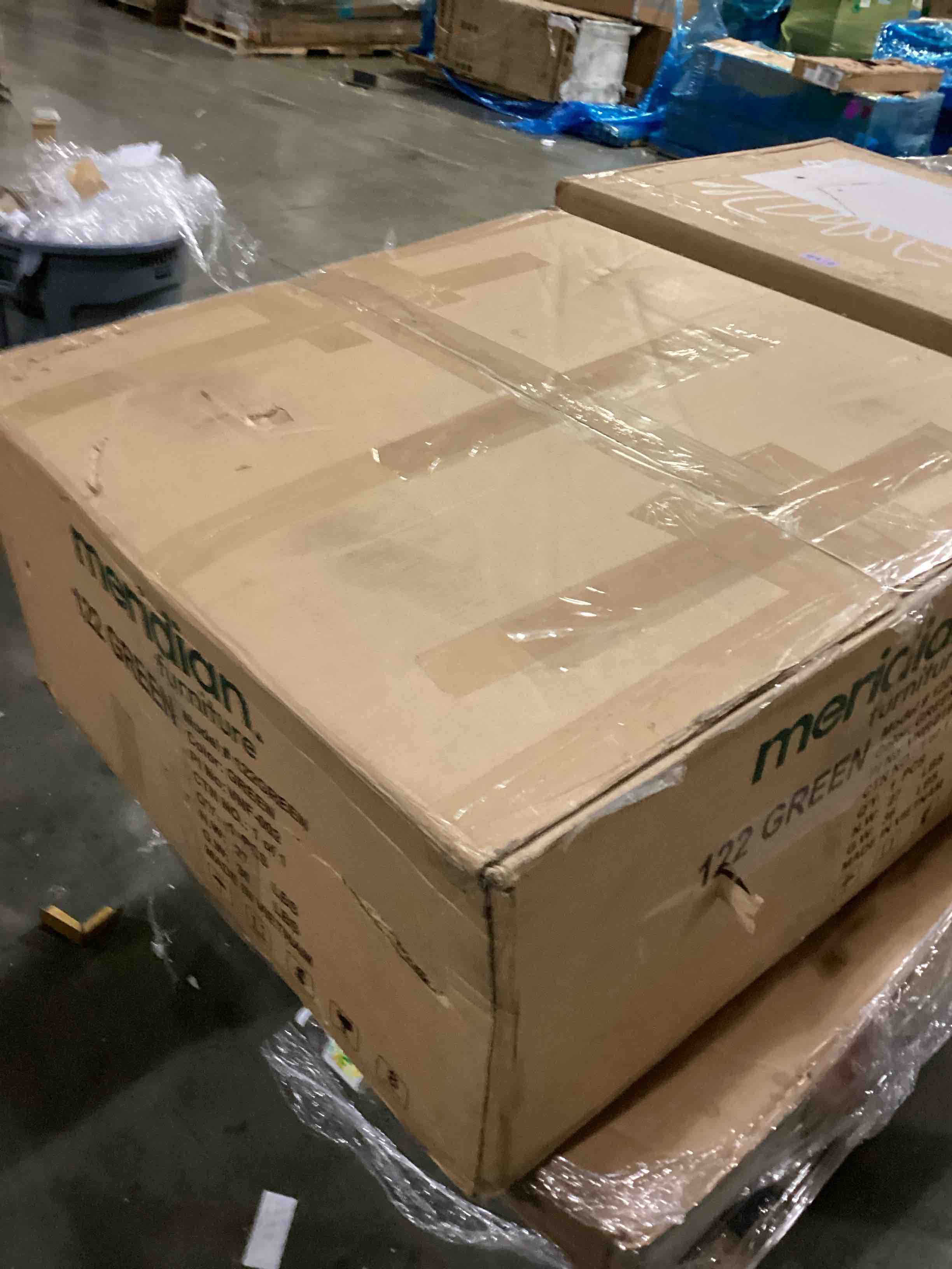 https://s3.amazonaws.com/lotting-images-prod/bidfta/PPE2351424_1750940579898.jpeg