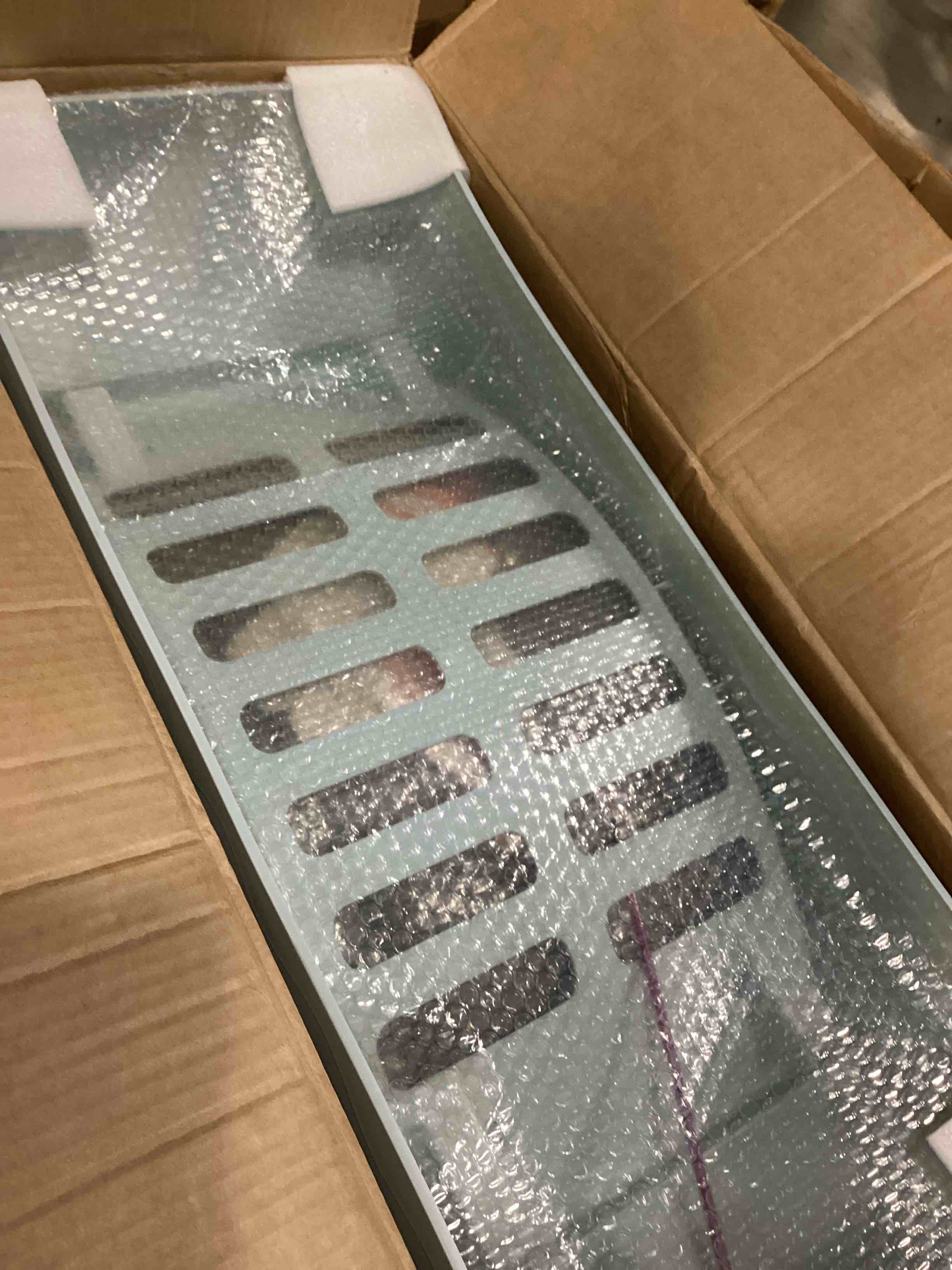 https://s3.amazonaws.com/lotting-images-prod/bidfta/PPE2351613_1751294027496.jpeg