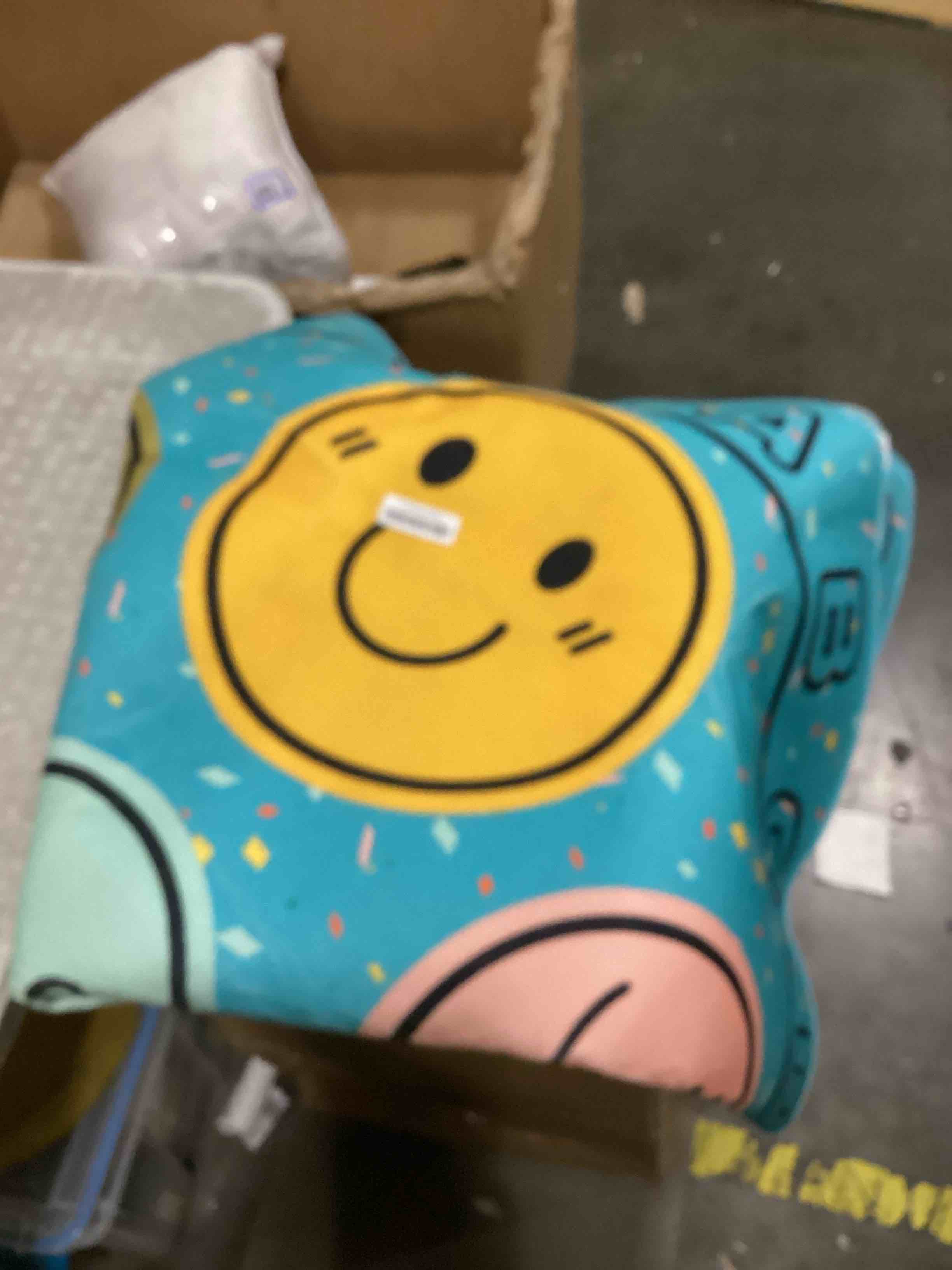 https://s3.amazonaws.com/lotting-images-prod/bidfta/PPE2351632_1751298547659.jpeg