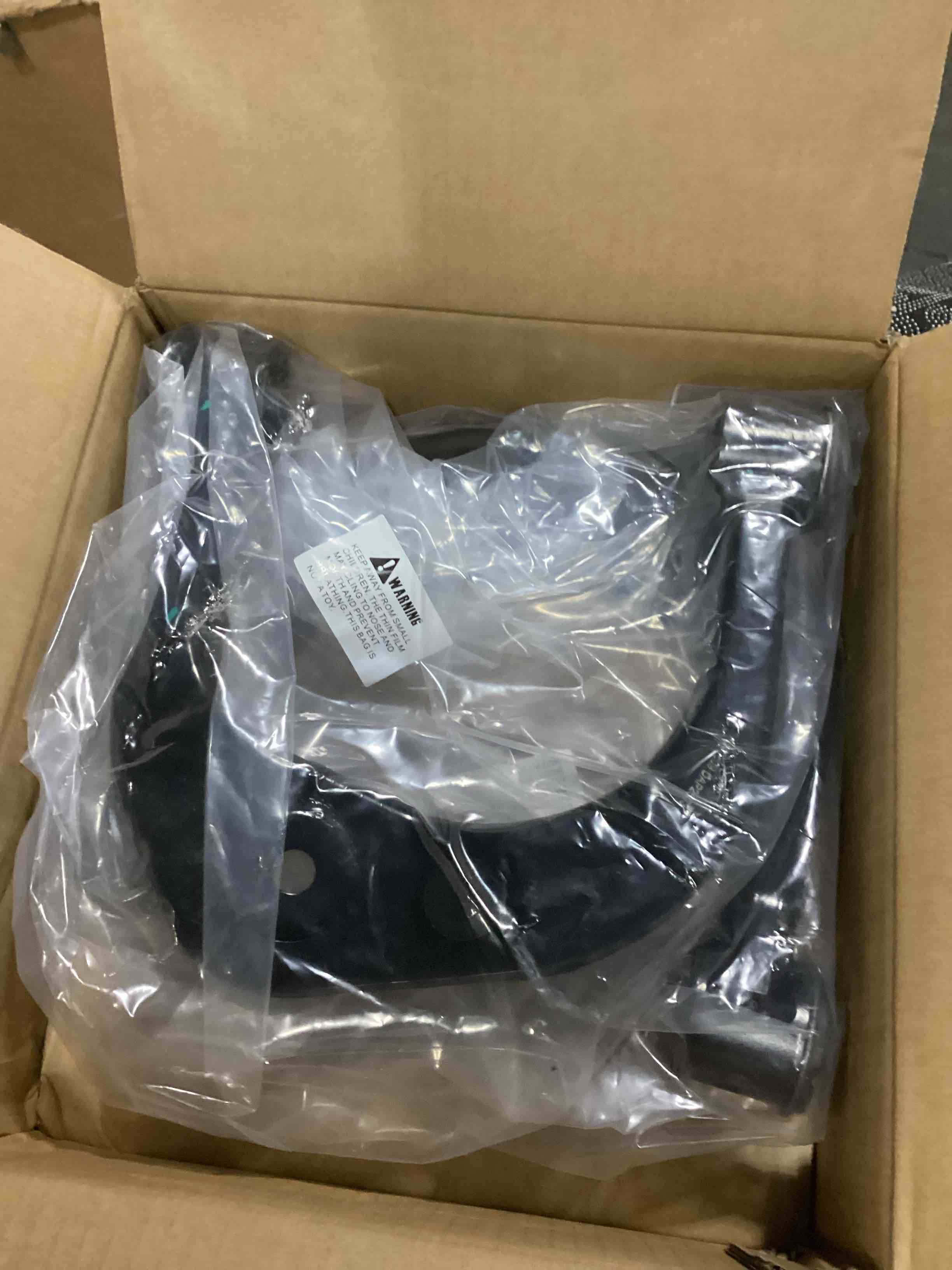 https://s3.amazonaws.com/lotting-images-prod/bidfta/PPE2351640_1751302183848.jpeg