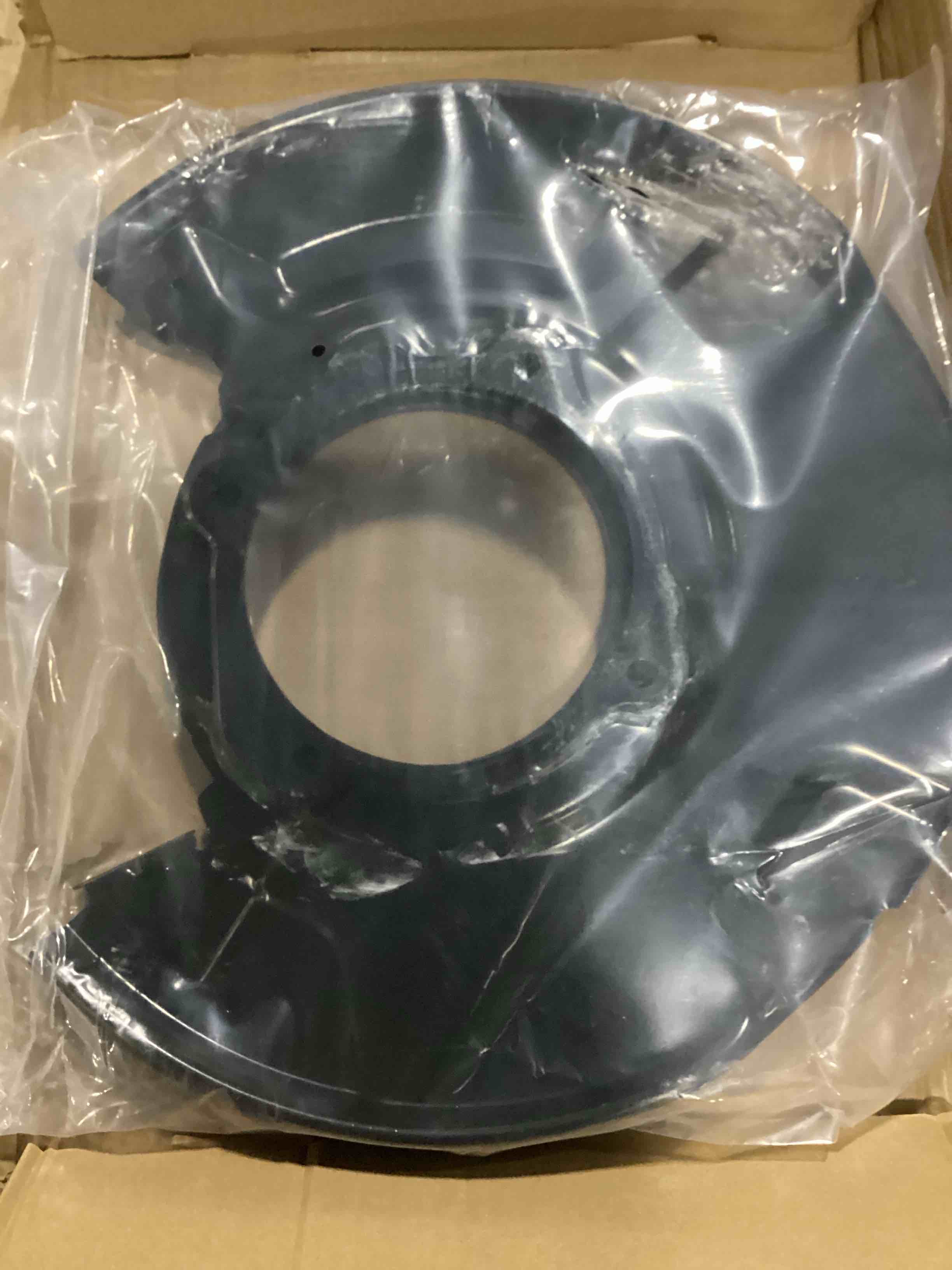 https://s3.amazonaws.com/lotting-images-prod/bidfta/PPE2351650_1751304041885.jpeg
