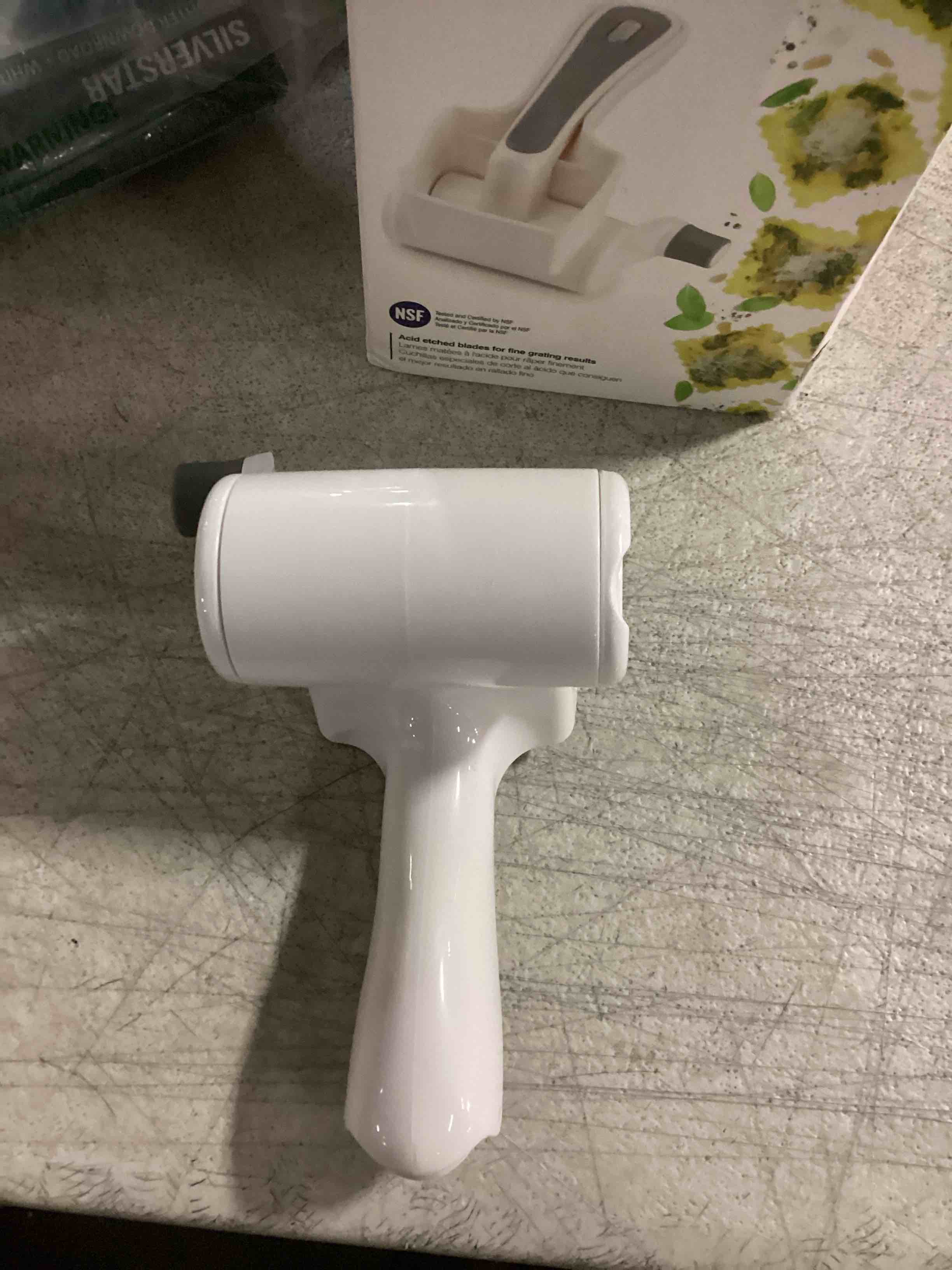 https://s3.amazonaws.com/lotting-images-prod/bidfta/PPE2353181_1745241251479.jpeg