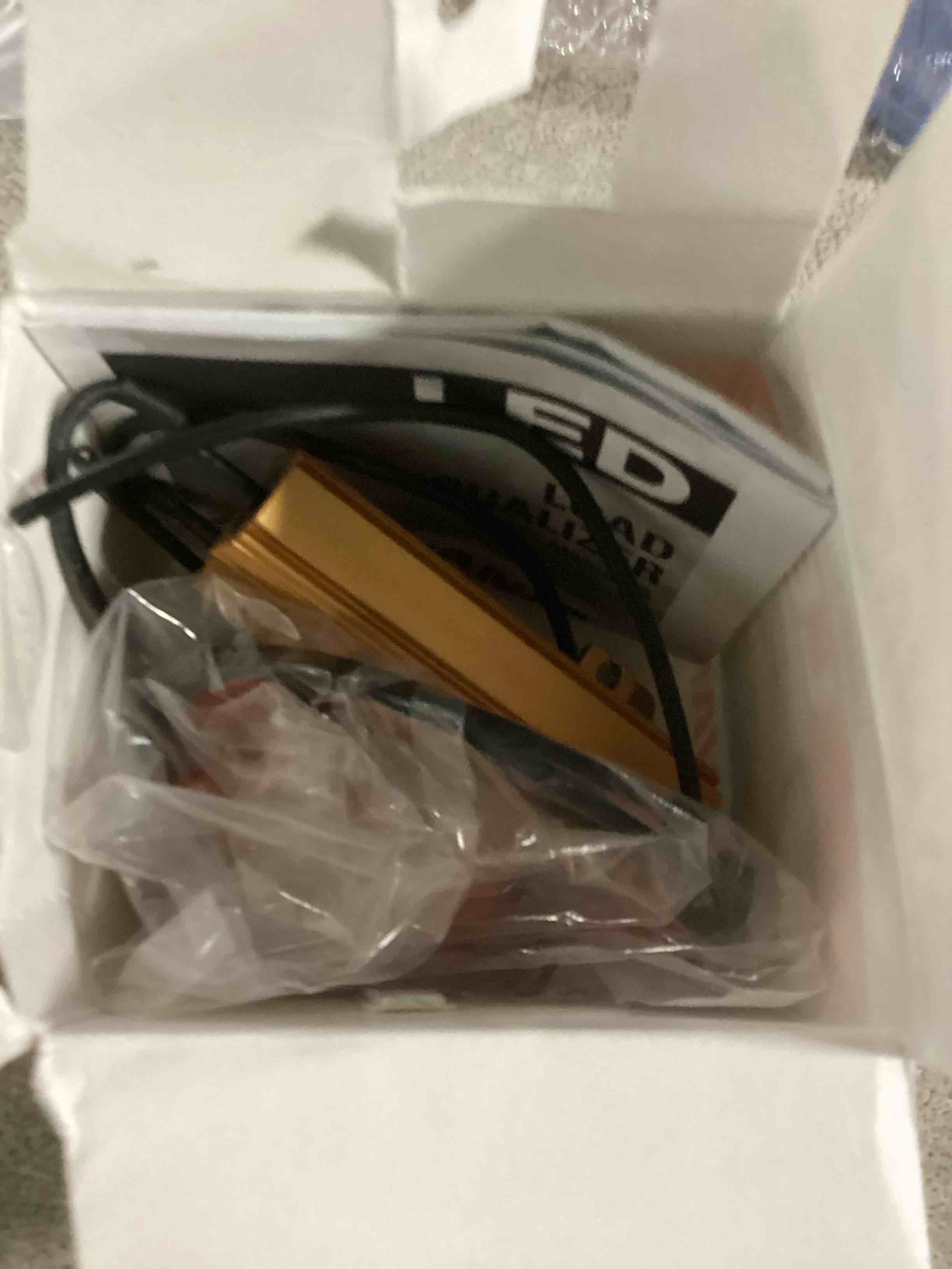 https://s3.amazonaws.com/lotting-images-prod/bidfta/PPE2353205_1745245436726.jpeg