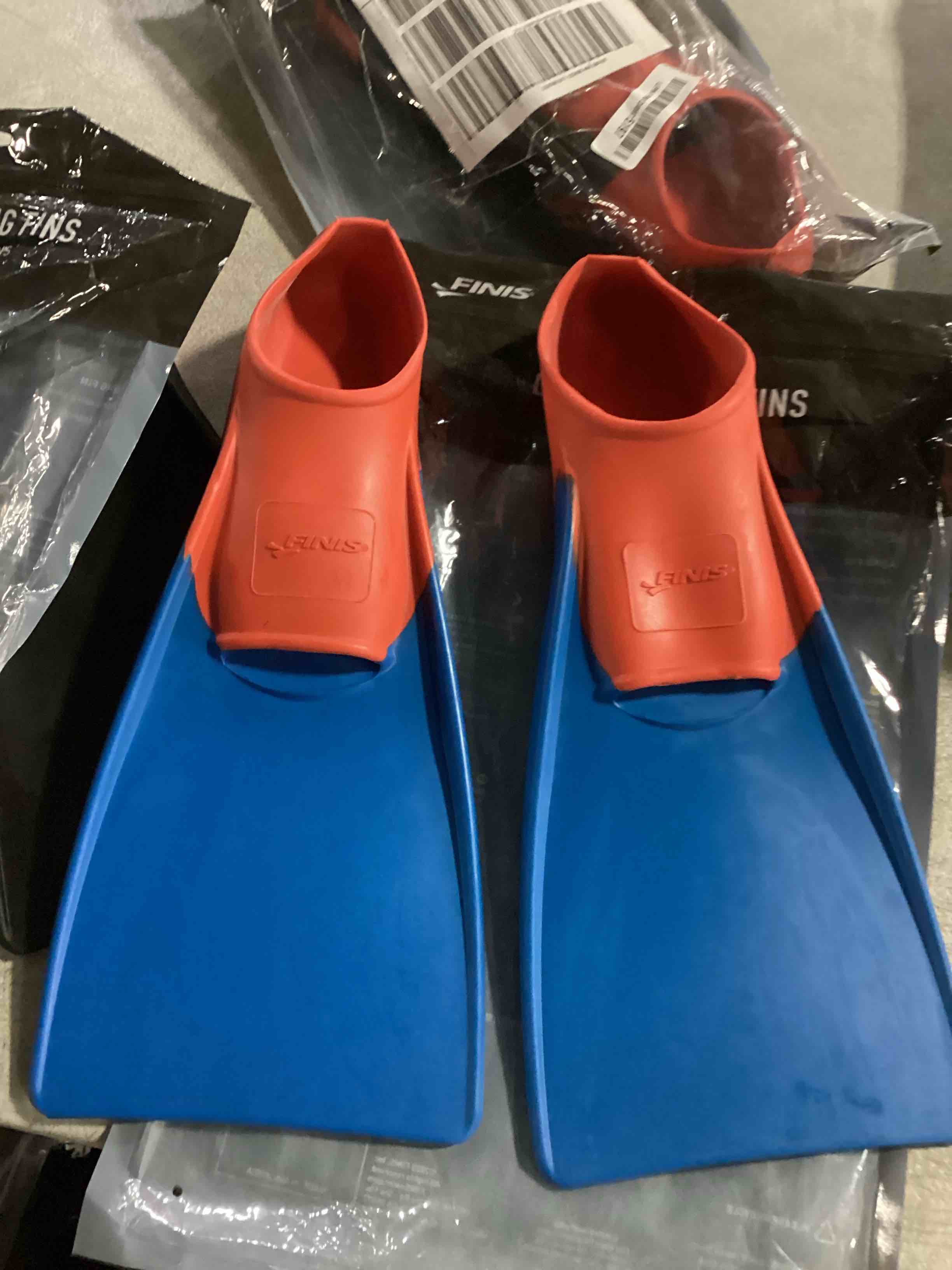 https://s3.amazonaws.com/lotting-images-prod/bidfta/PPE2353233_1745248884896.jpeg