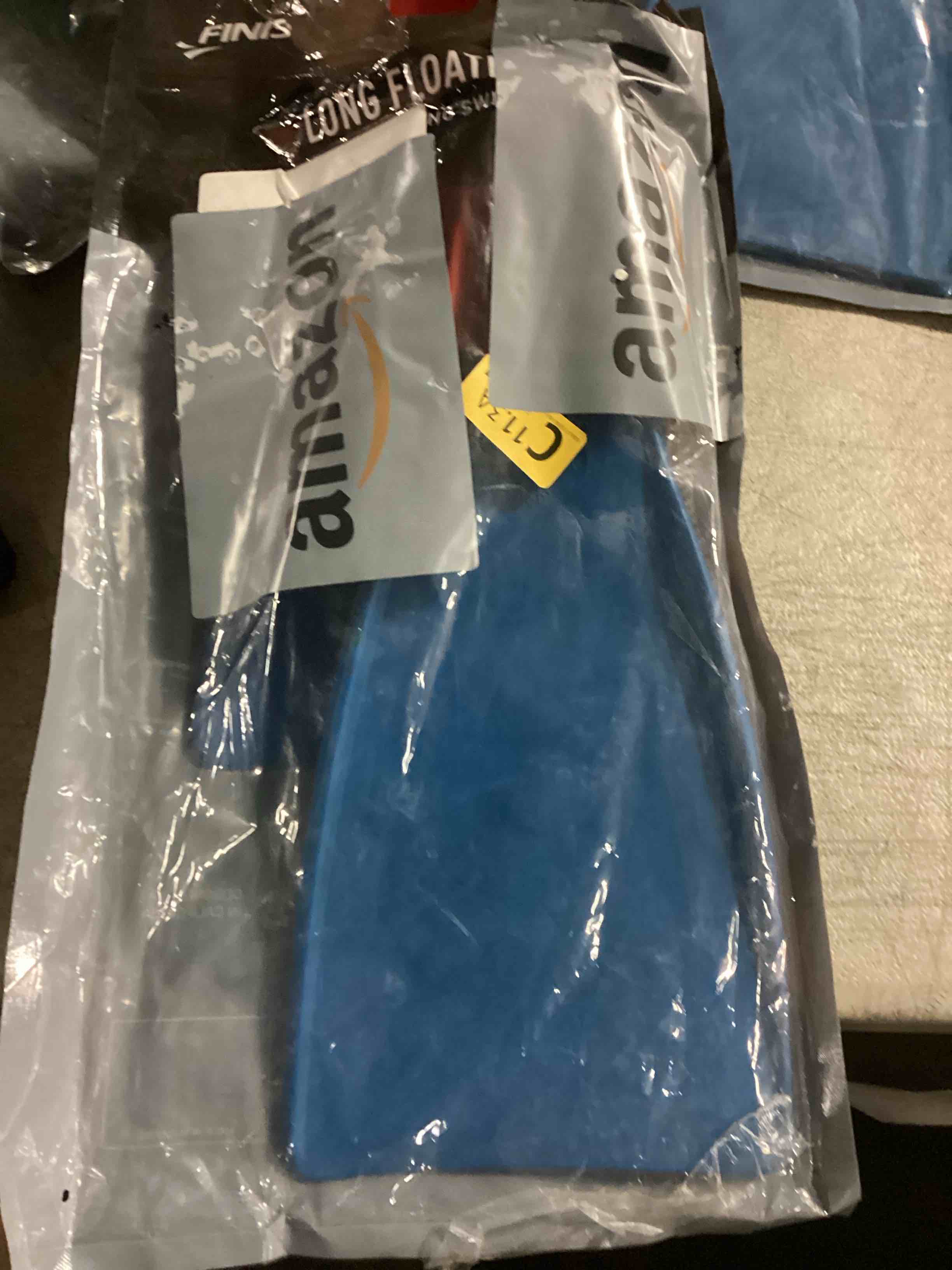 https://s3.amazonaws.com/lotting-images-prod/bidfta/PPE2353233_1745248900405.jpeg