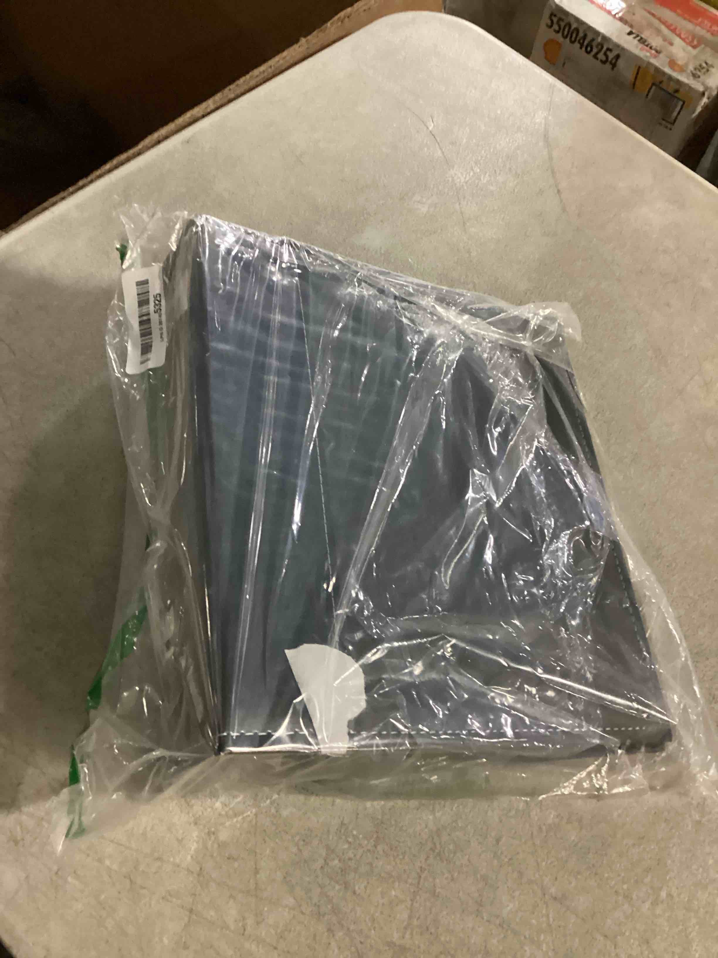 https://s3.amazonaws.com/lotting-images-prod/bidfta/PPE2353855_1745506821530.jpeg