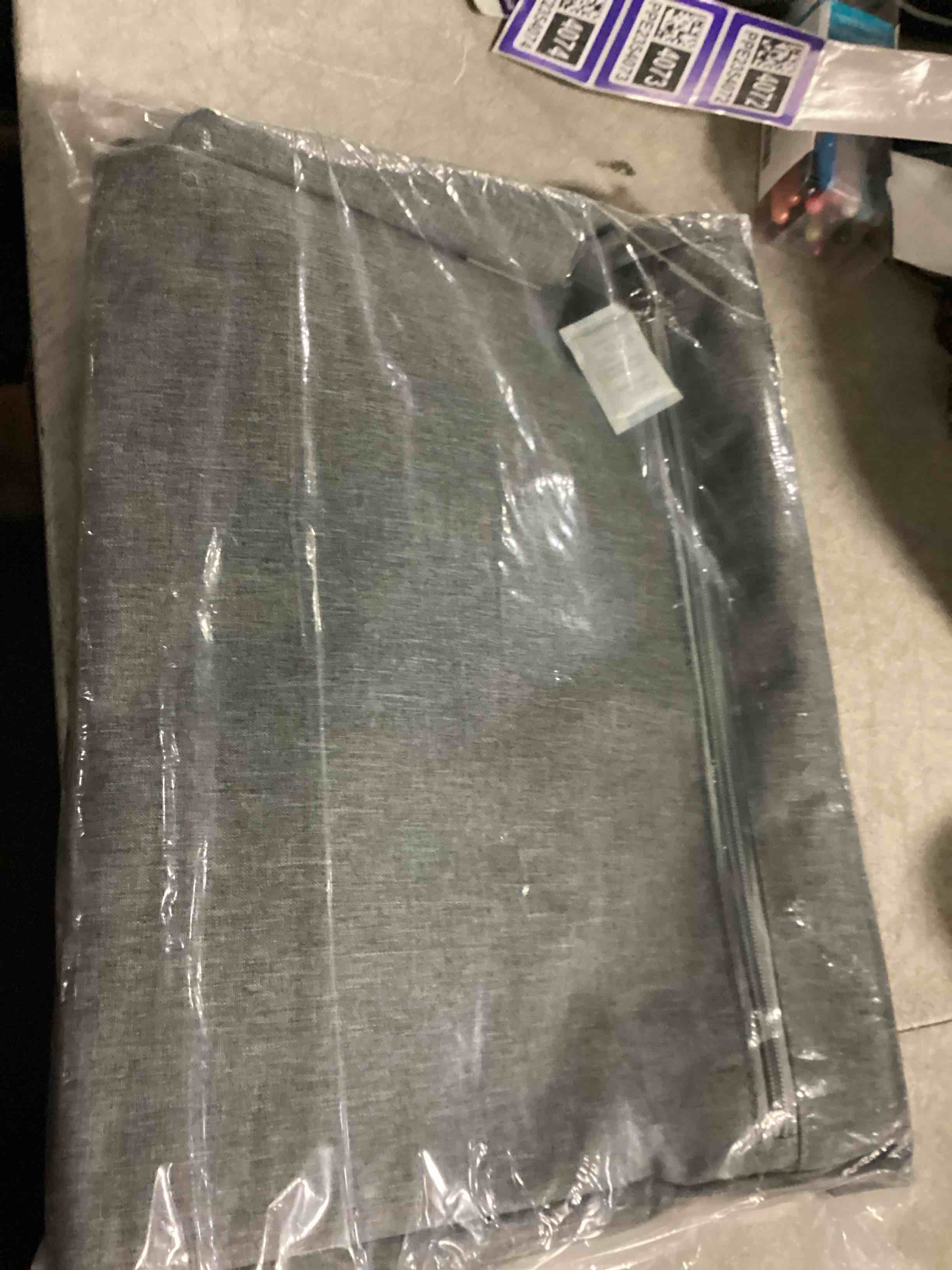 https://s3.amazonaws.com/lotting-images-prod/bidfta/PPE2354071_1745599725525.jpeg