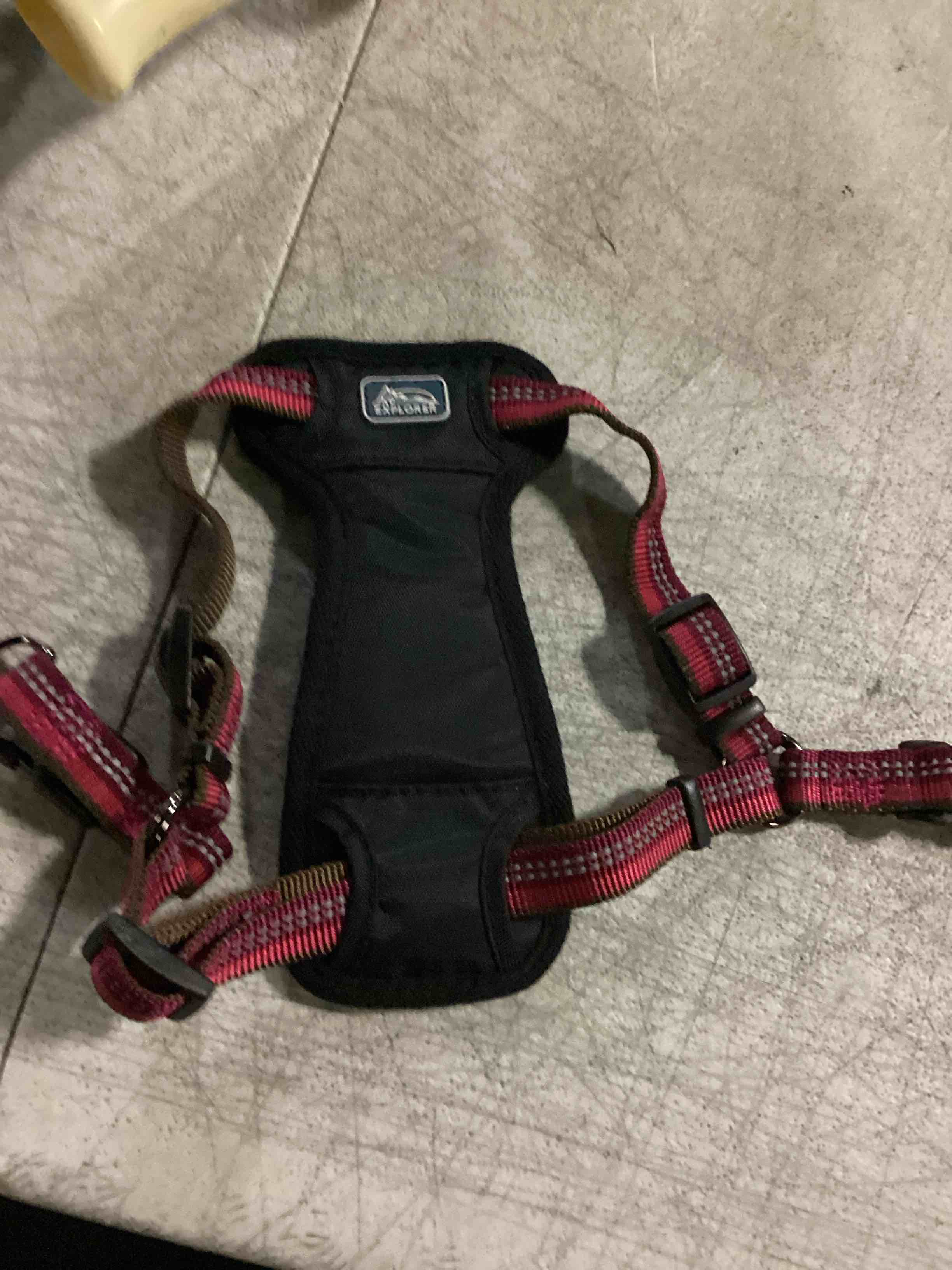 https://s3.amazonaws.com/lotting-images-prod/bidfta/PPE2354253_1745852685730.jpeg