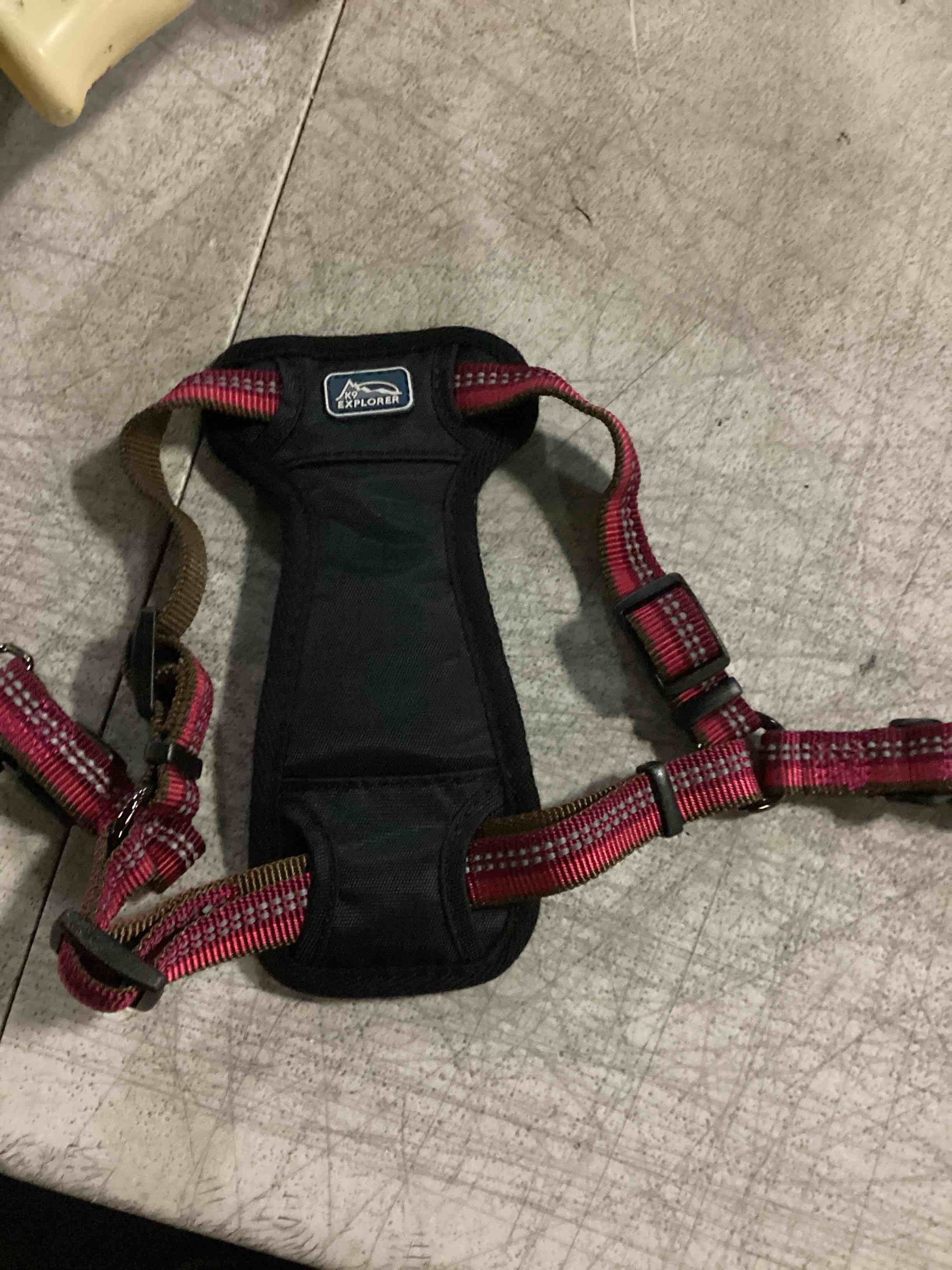 https://s3.amazonaws.com/lotting-images-prod/bidfta/PPE2354253_1745852686619.jpeg