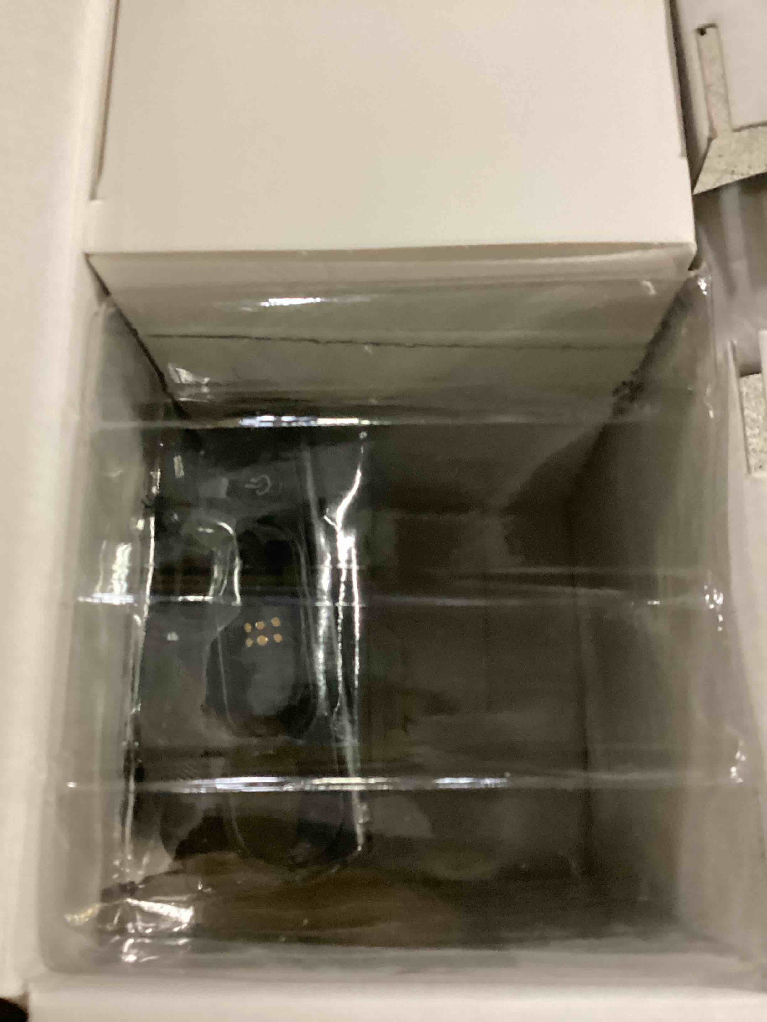 https://s3.amazonaws.com/lotting-images-prod/bidfta/PPE2354321_1745864622487.jpeg