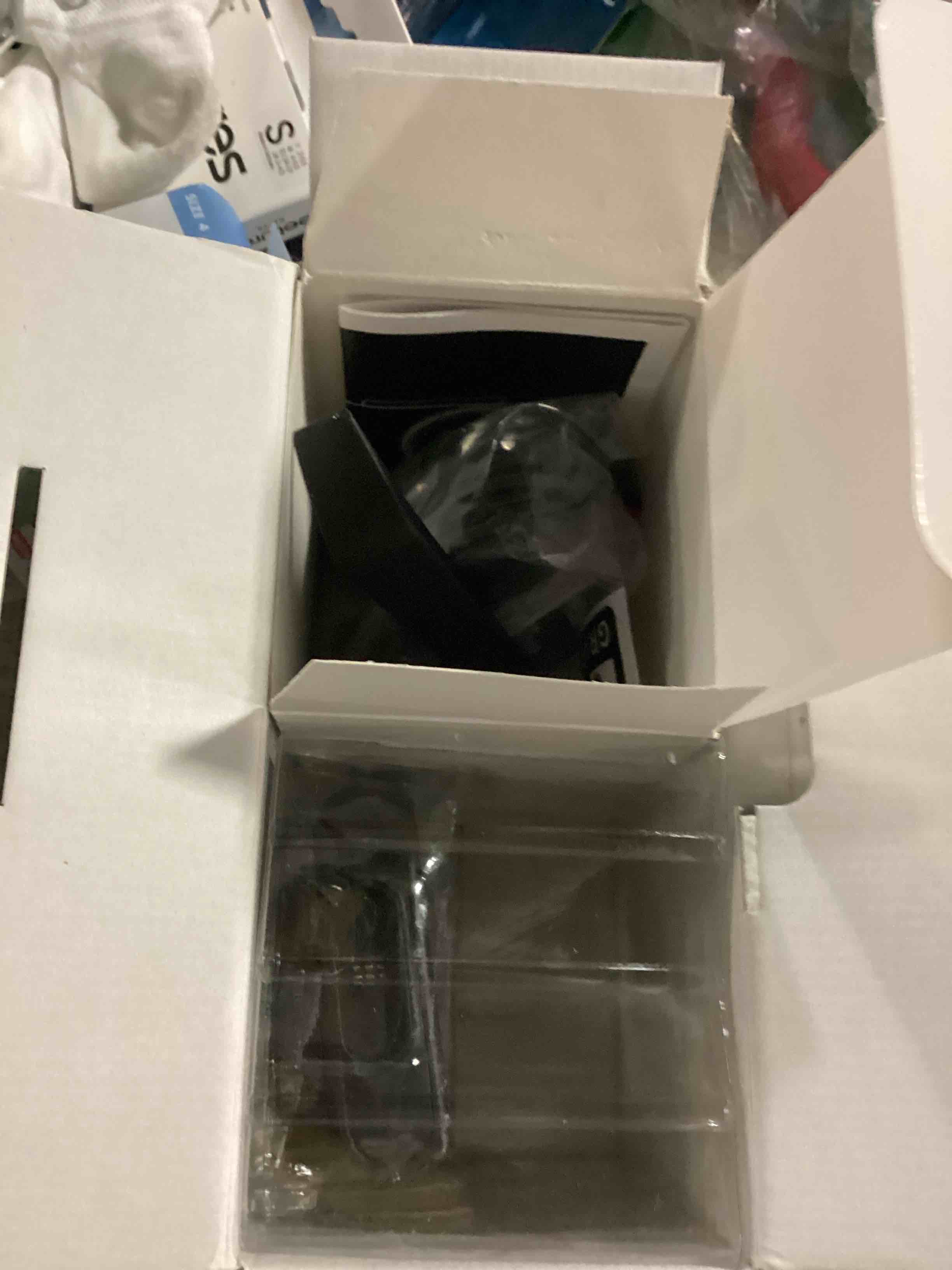 https://s3.amazonaws.com/lotting-images-prod/bidfta/PPE2354321_1745864630282.jpeg