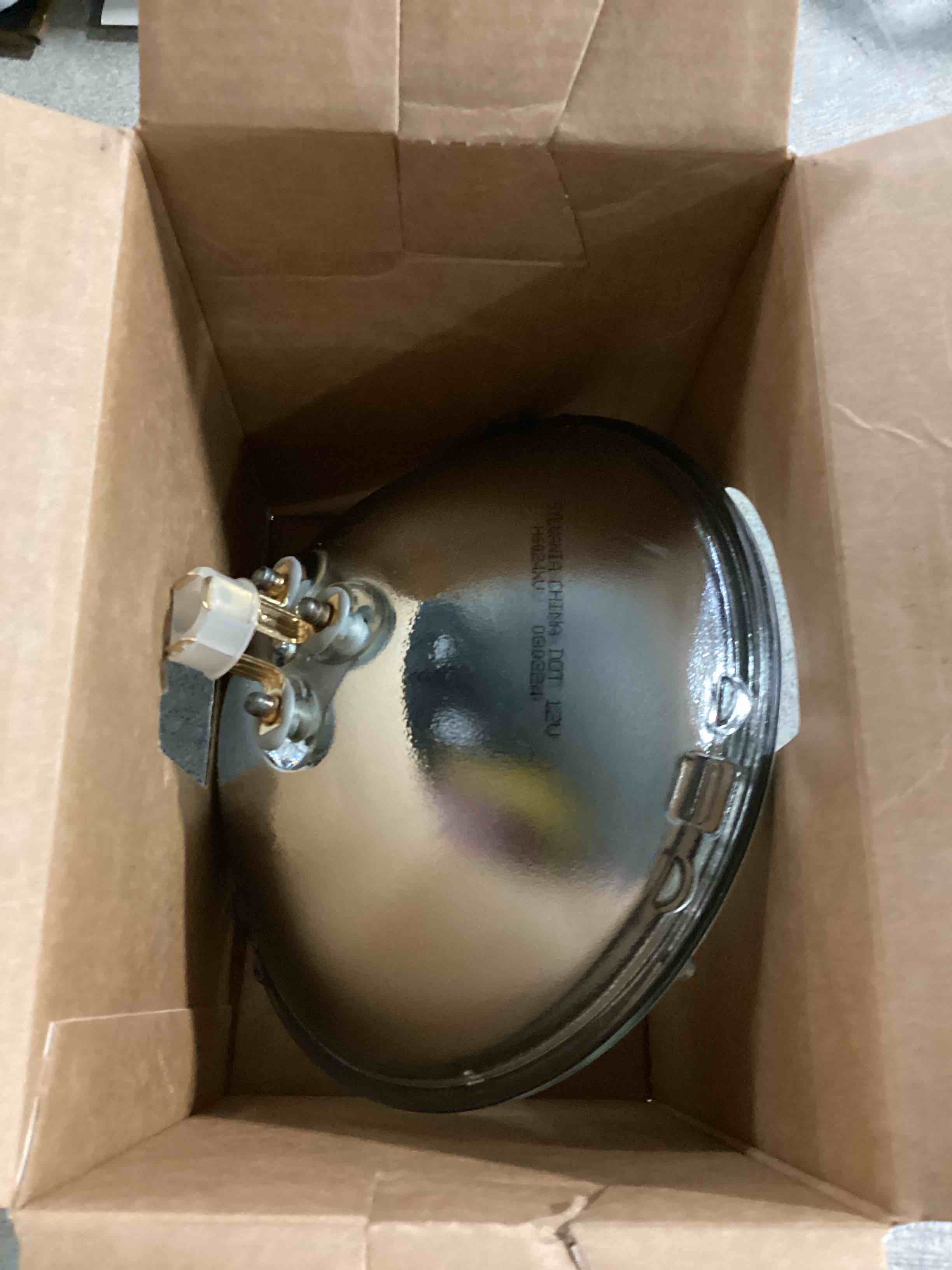 https://s3.amazonaws.com/lotting-images-prod/bidfta/PPE2355161_1746443864423.jpeg