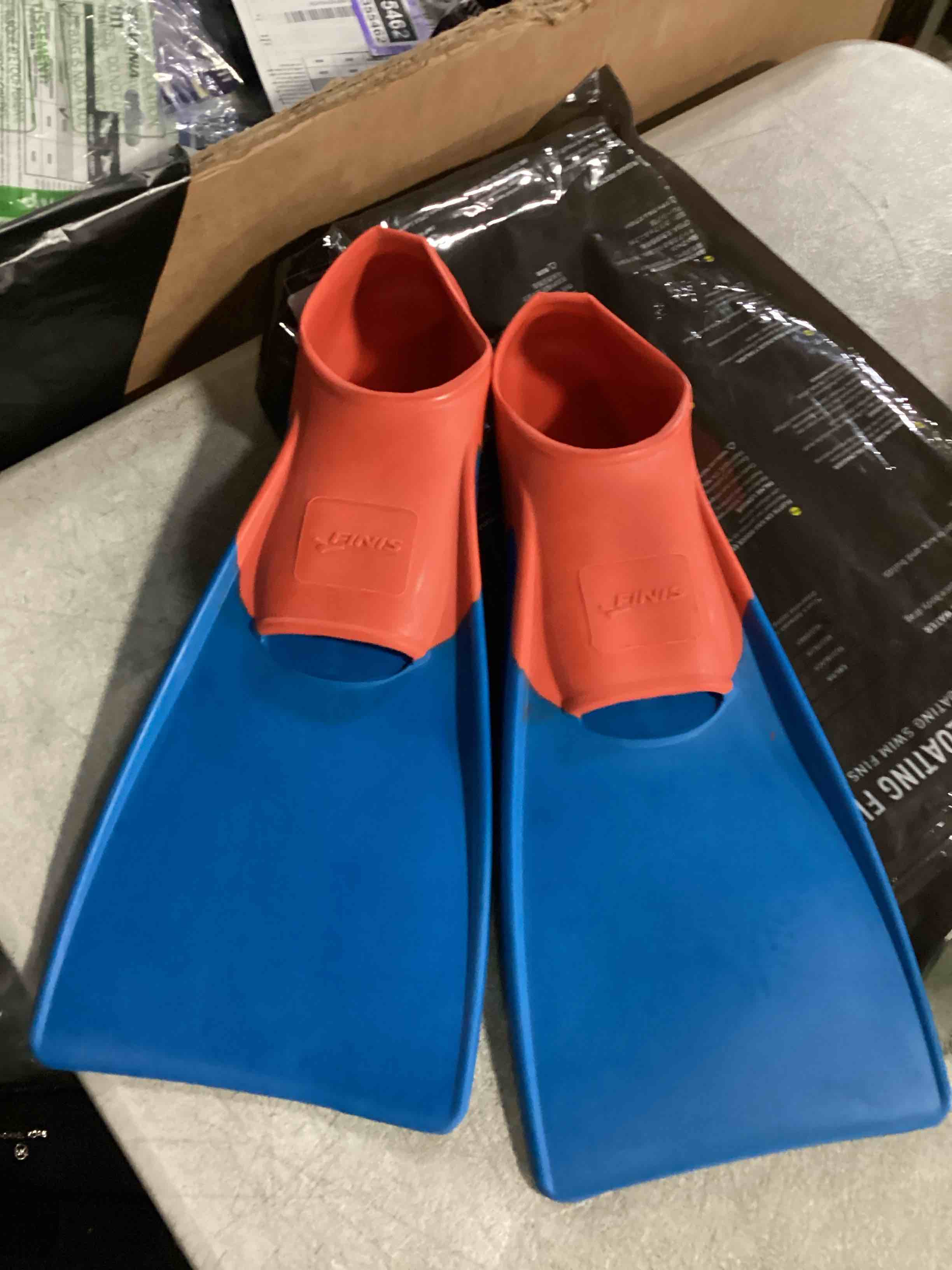 https://s3.amazonaws.com/lotting-images-prod/bidfta/PPE2355523_1746533413028.jpeg