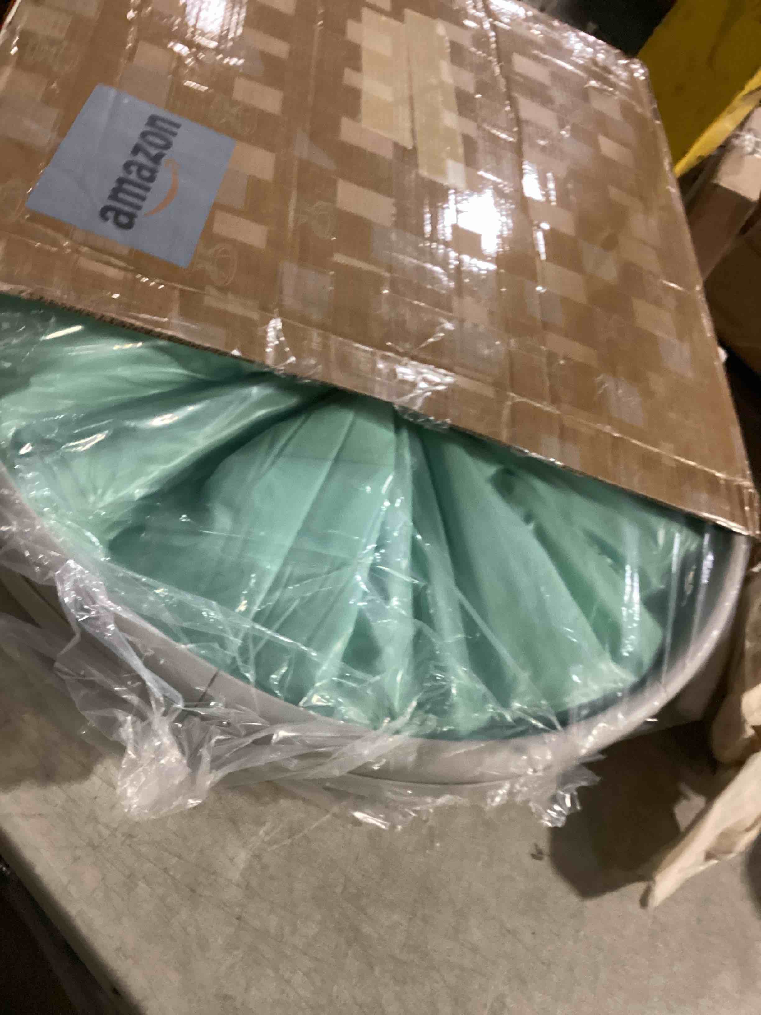 https://s3.amazonaws.com/lotting-images-prod/bidfta/PPE2355662_1746618285415.jpeg