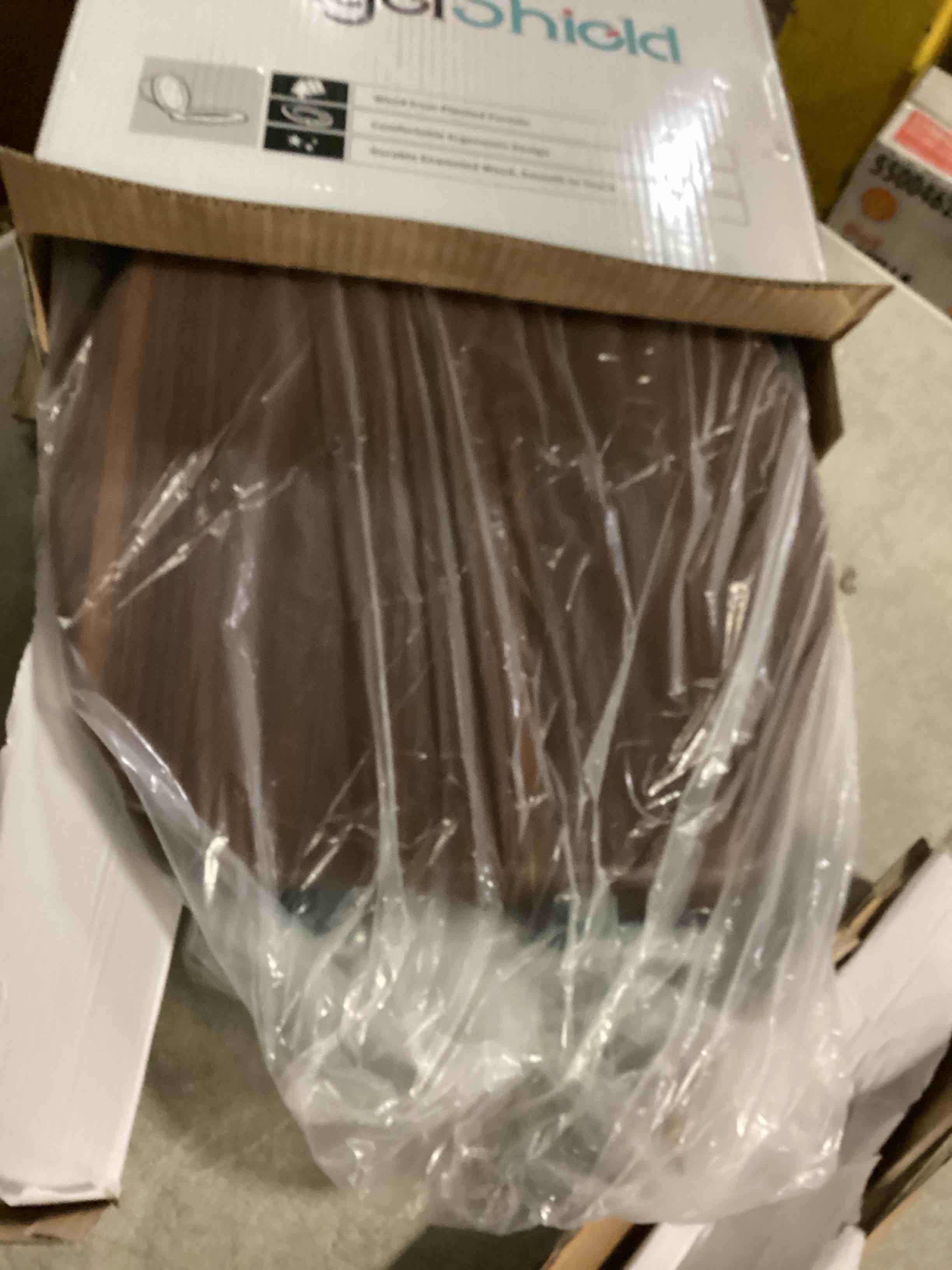 https://s3.amazonaws.com/lotting-images-prod/bidfta/PPE2355689_1746621340124.jpeg