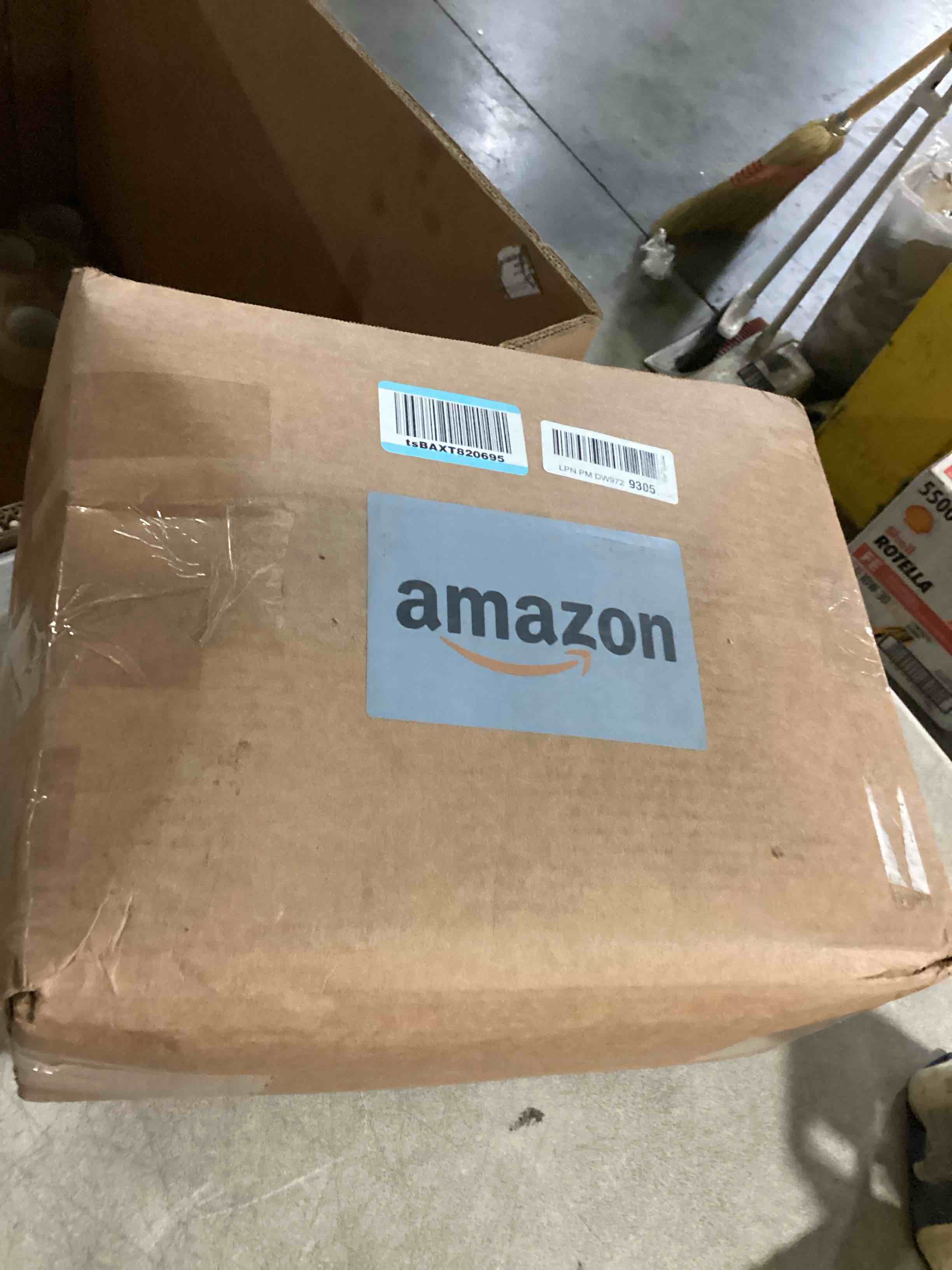 https://s3.amazonaws.com/lotting-images-prod/bidfta/PPE2355735_1746637478844.jpeg