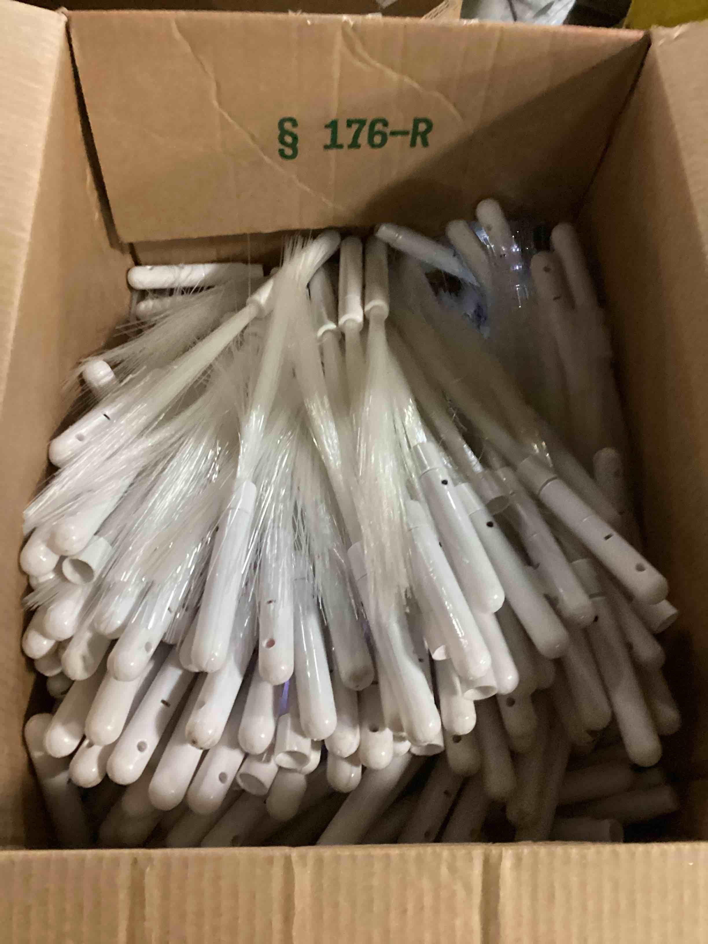 https://s3.amazonaws.com/lotting-images-prod/bidfta/PPE2355796_1746704446059.jpeg