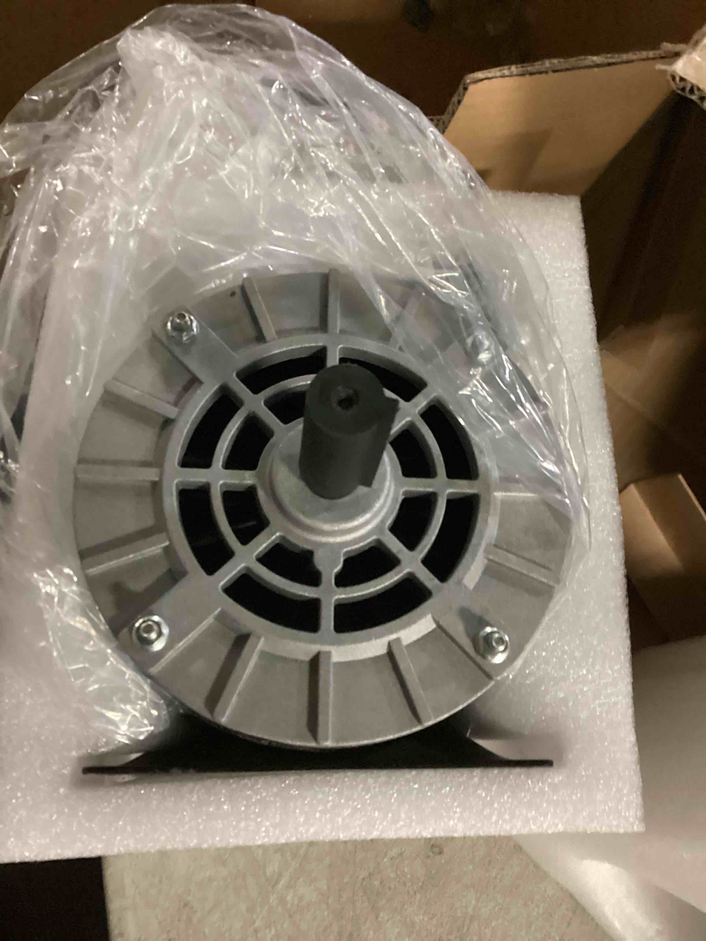 https://s3.amazonaws.com/lotting-images-prod/bidfta/PPE2355957_1746789826131.jpeg