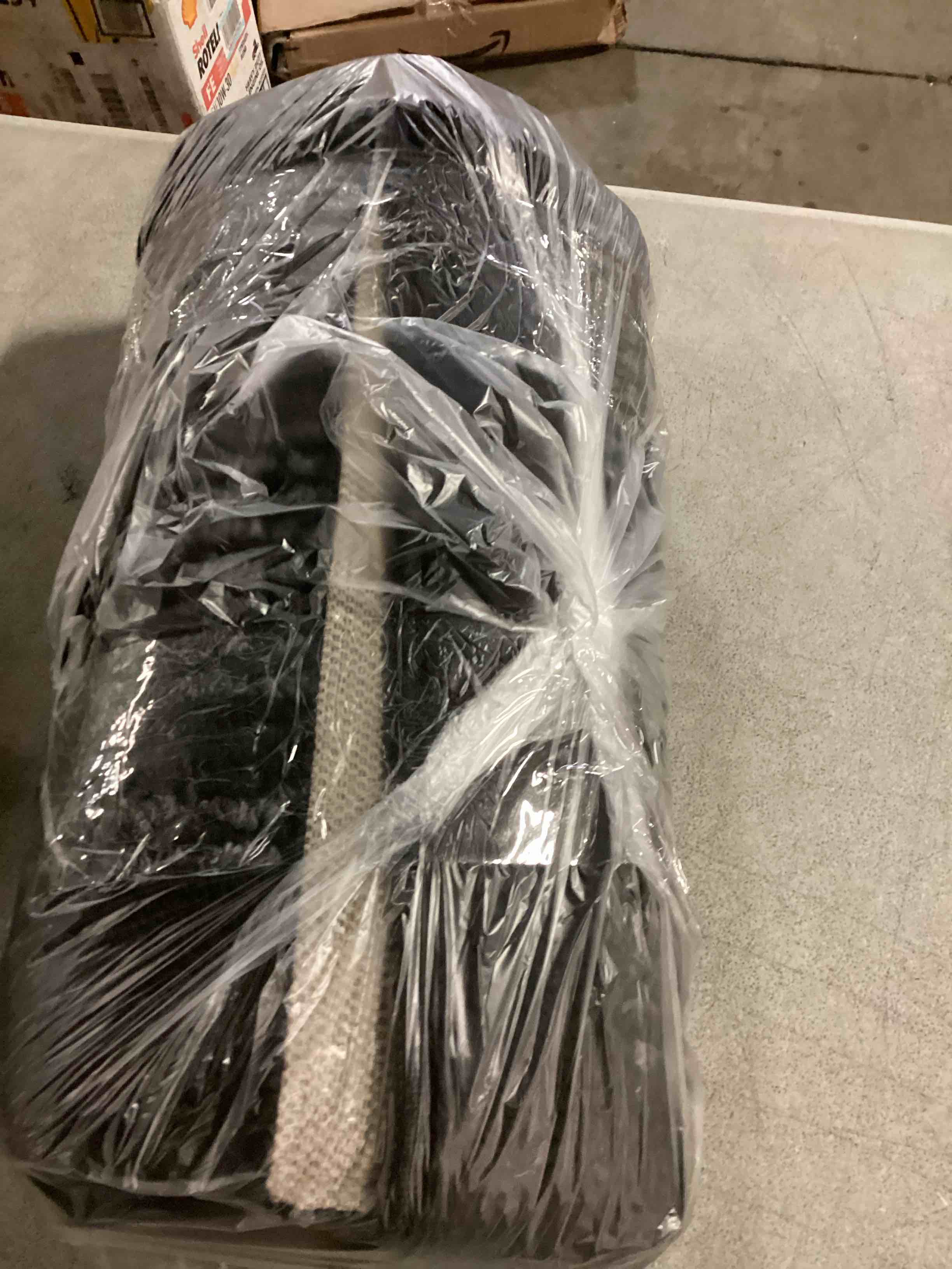 https://s3.amazonaws.com/lotting-images-prod/bidfta/PPE2356193_1749220155843.jpeg