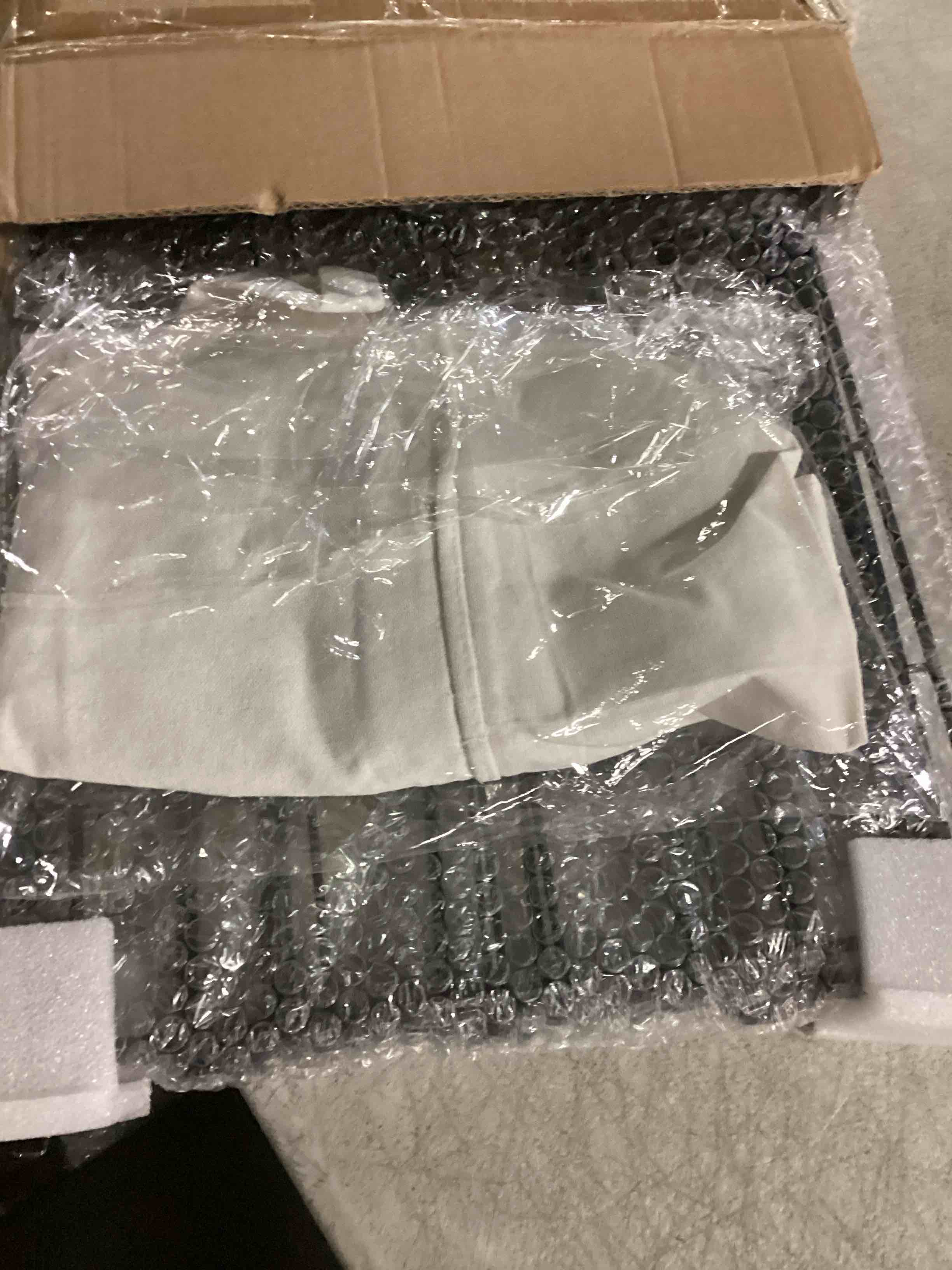 https://s3.amazonaws.com/lotting-images-prod/bidfta/PPE2356372_1749317398998.jpeg