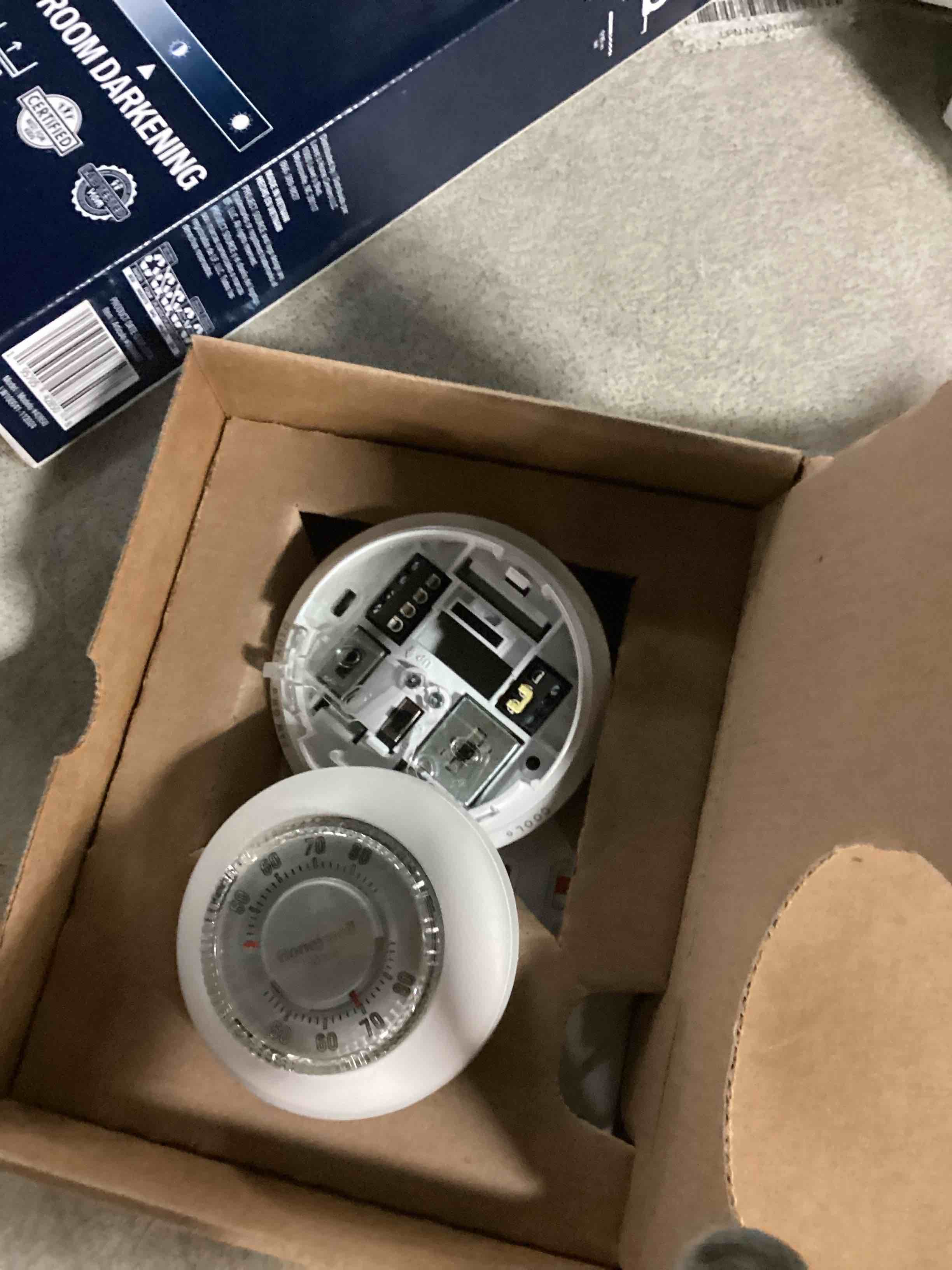 https://s3.amazonaws.com/lotting-images-prod/bidfta/PPE2356668_1749561750375.jpeg