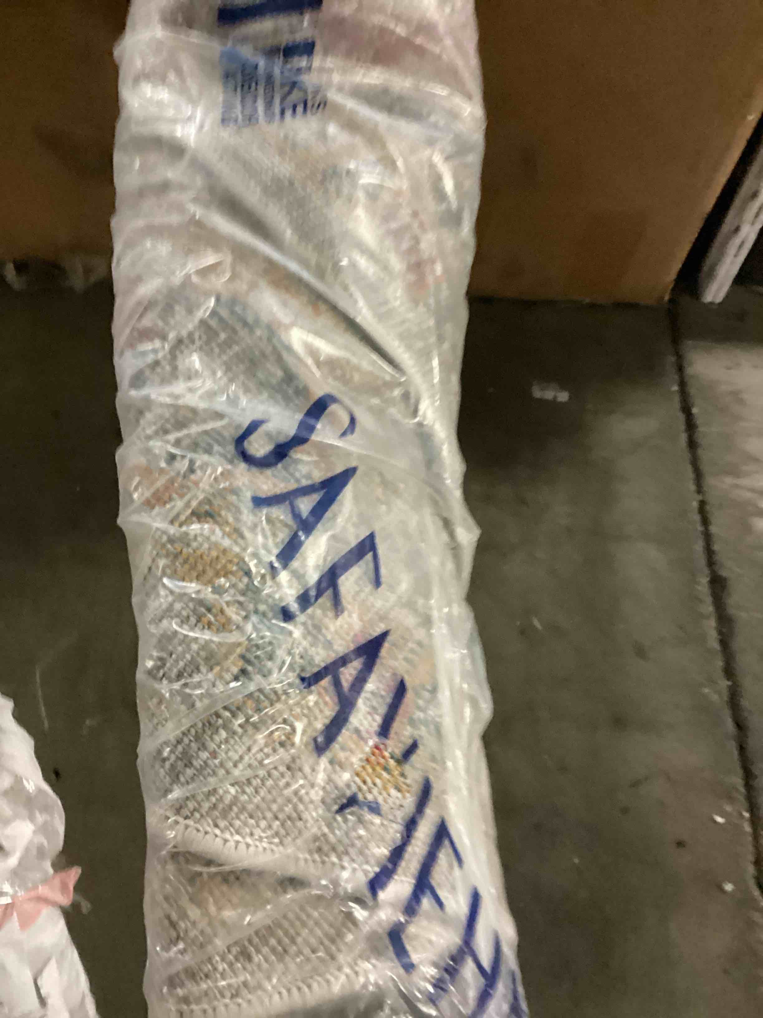 https://s3.amazonaws.com/lotting-images-prod/bidfta/PPE2357772_1750254019815.jpeg