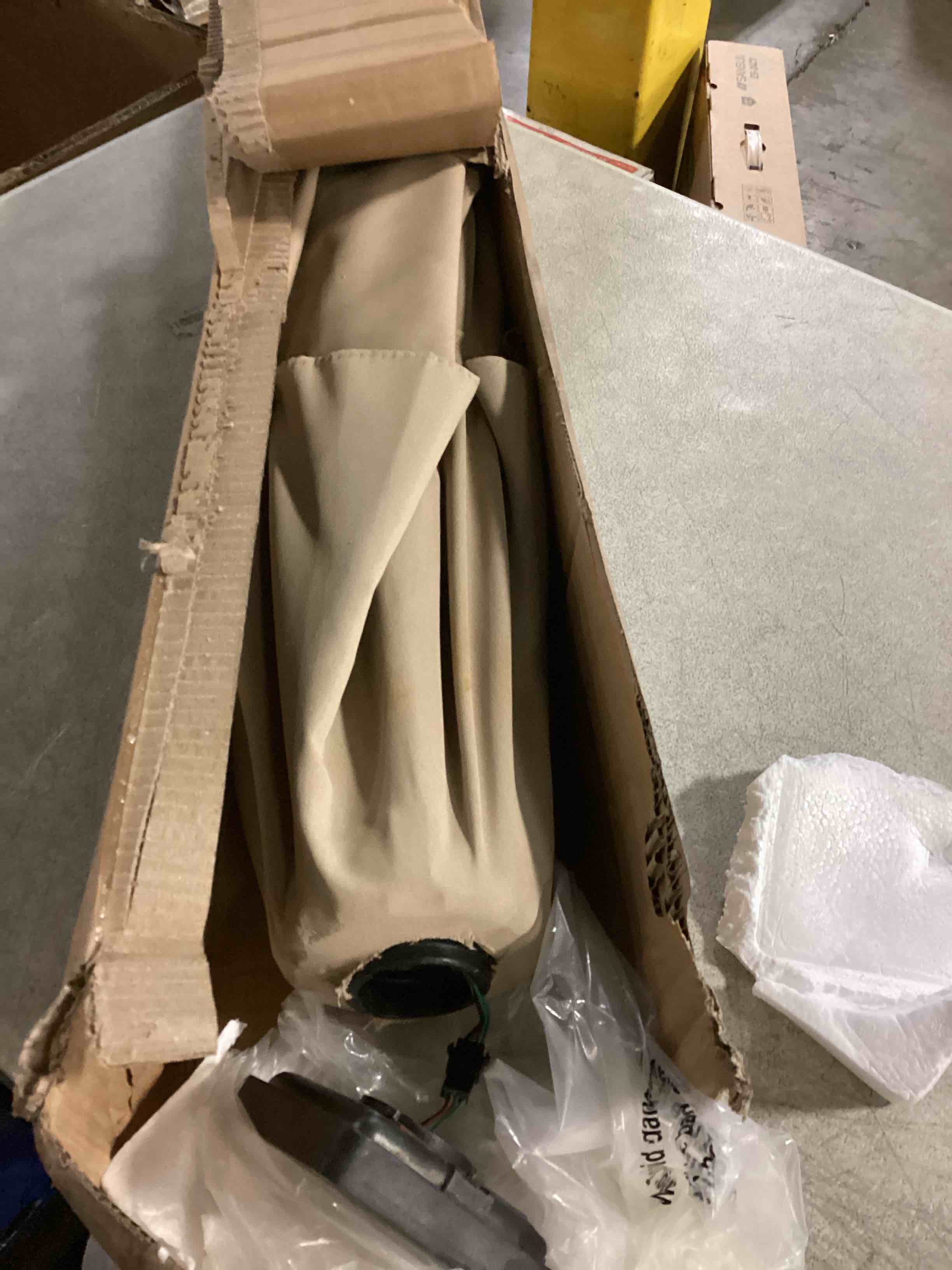 https://s3.amazonaws.com/lotting-images-prod/bidfta/PPE2357773_1750254224808.jpeg