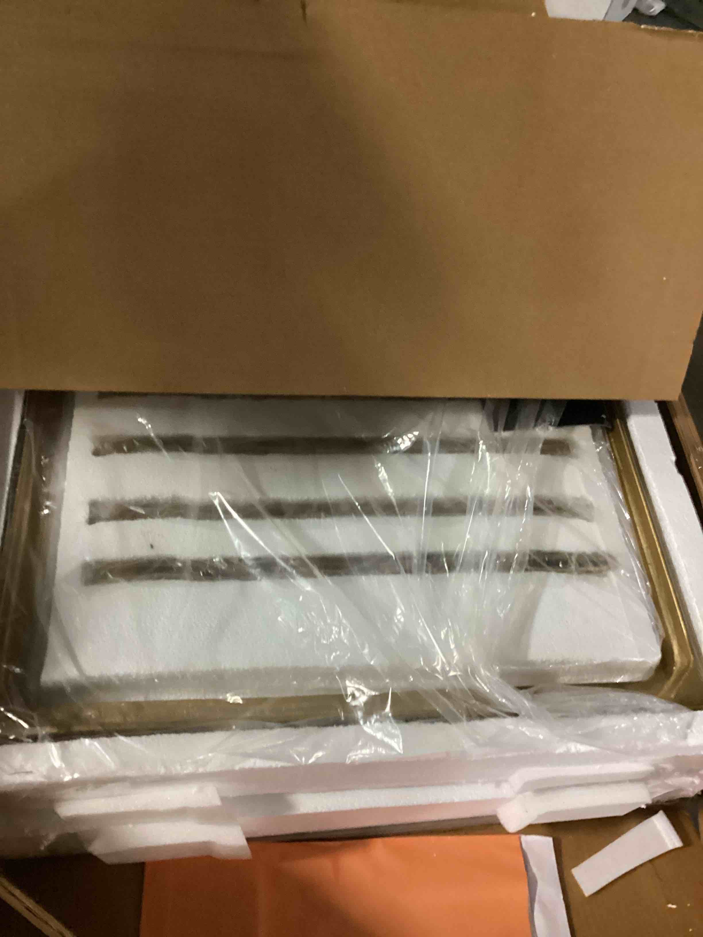 https://s3.amazonaws.com/lotting-images-prod/bidfta/PPE2357783_1750258849878.jpeg