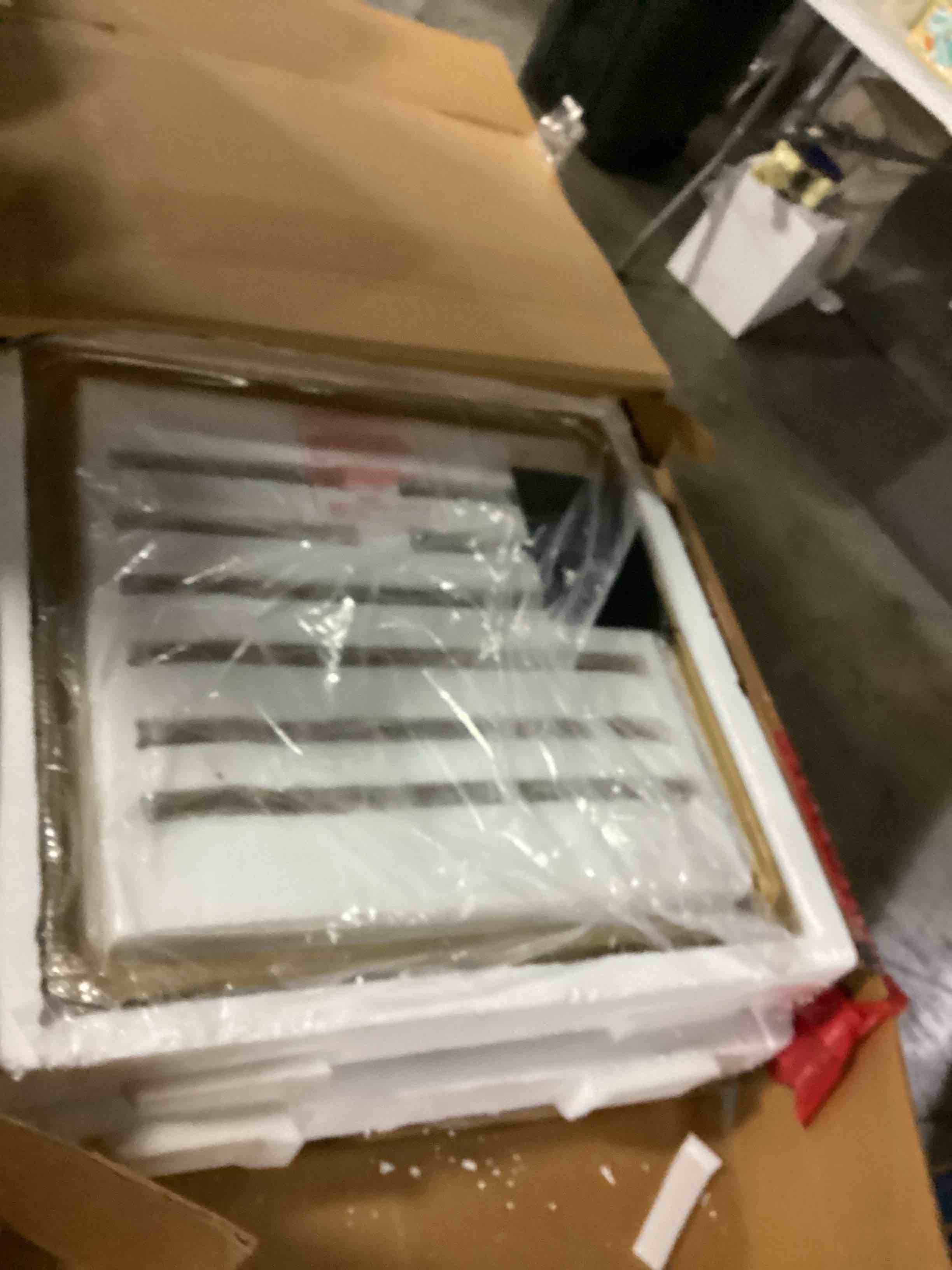 https://s3.amazonaws.com/lotting-images-prod/bidfta/PPE2357783_1750258976760.jpeg