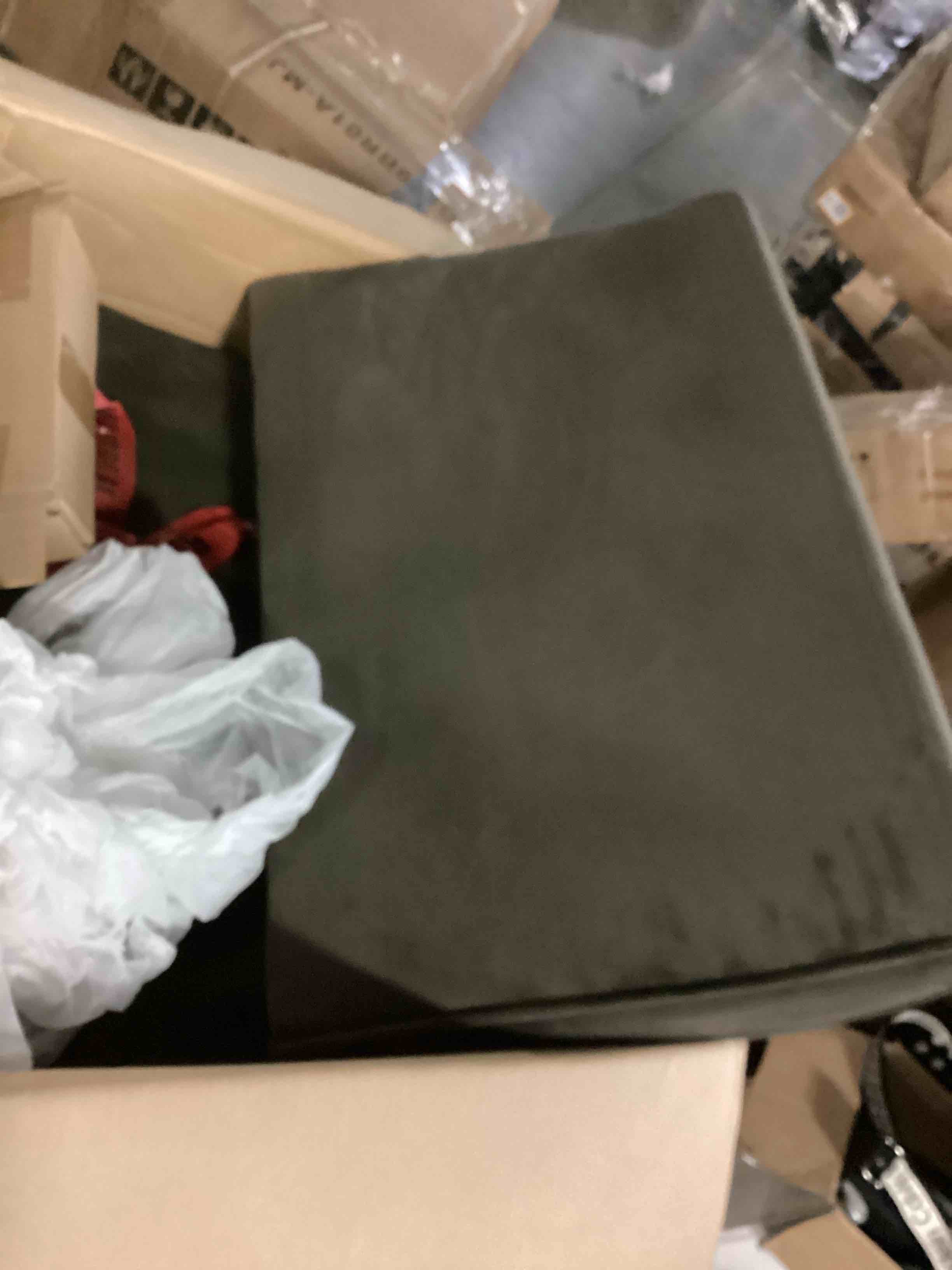 https://s3.amazonaws.com/lotting-images-prod/bidfta/PPE2357806_1750268655157.jpeg