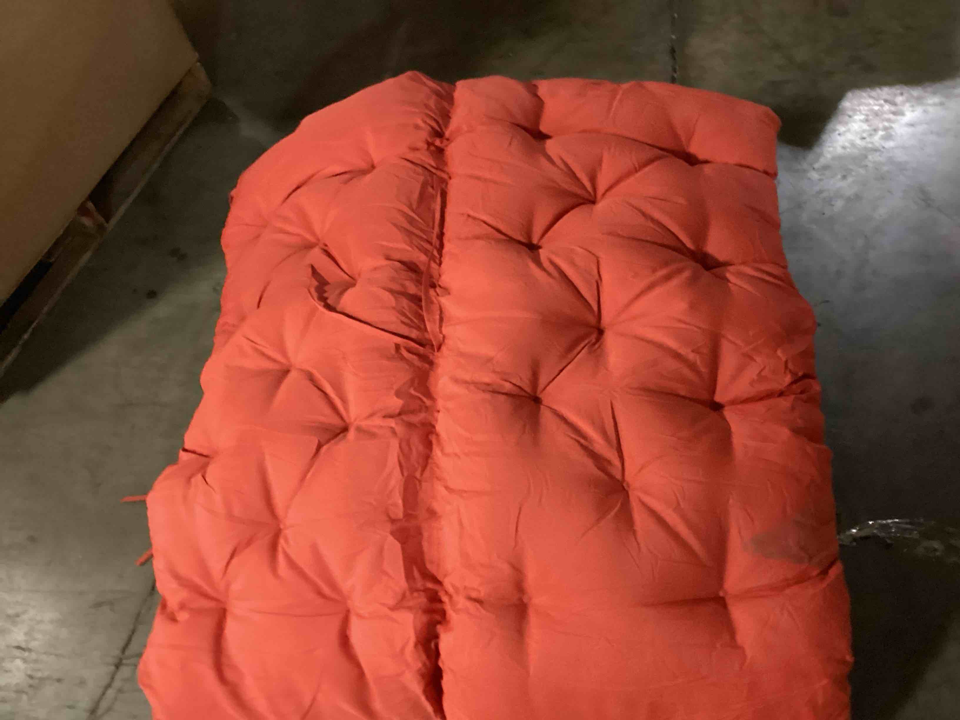 https://s3.amazonaws.com/lotting-images-prod/bidfta/PPE2357948_1750419739909.jpeg