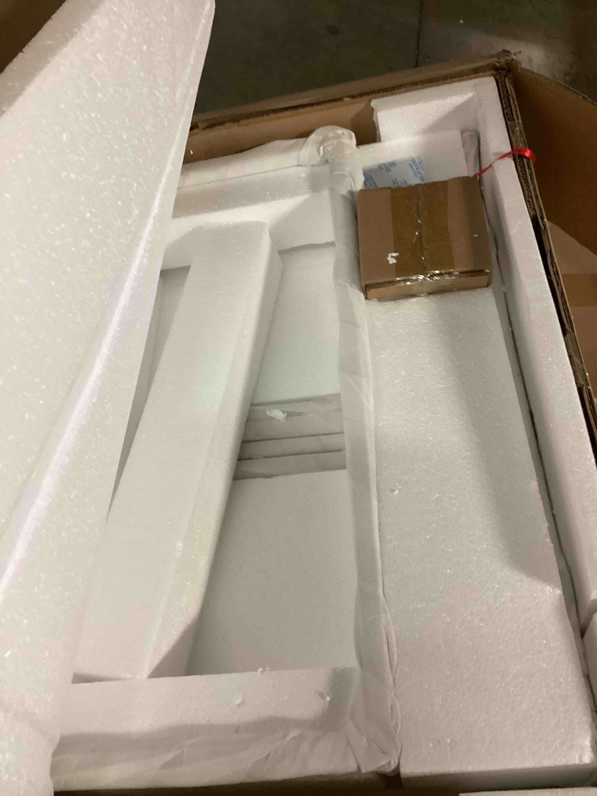 https://s3.amazonaws.com/lotting-images-prod/bidfta/PPE2358001_1750431485447.jpeg