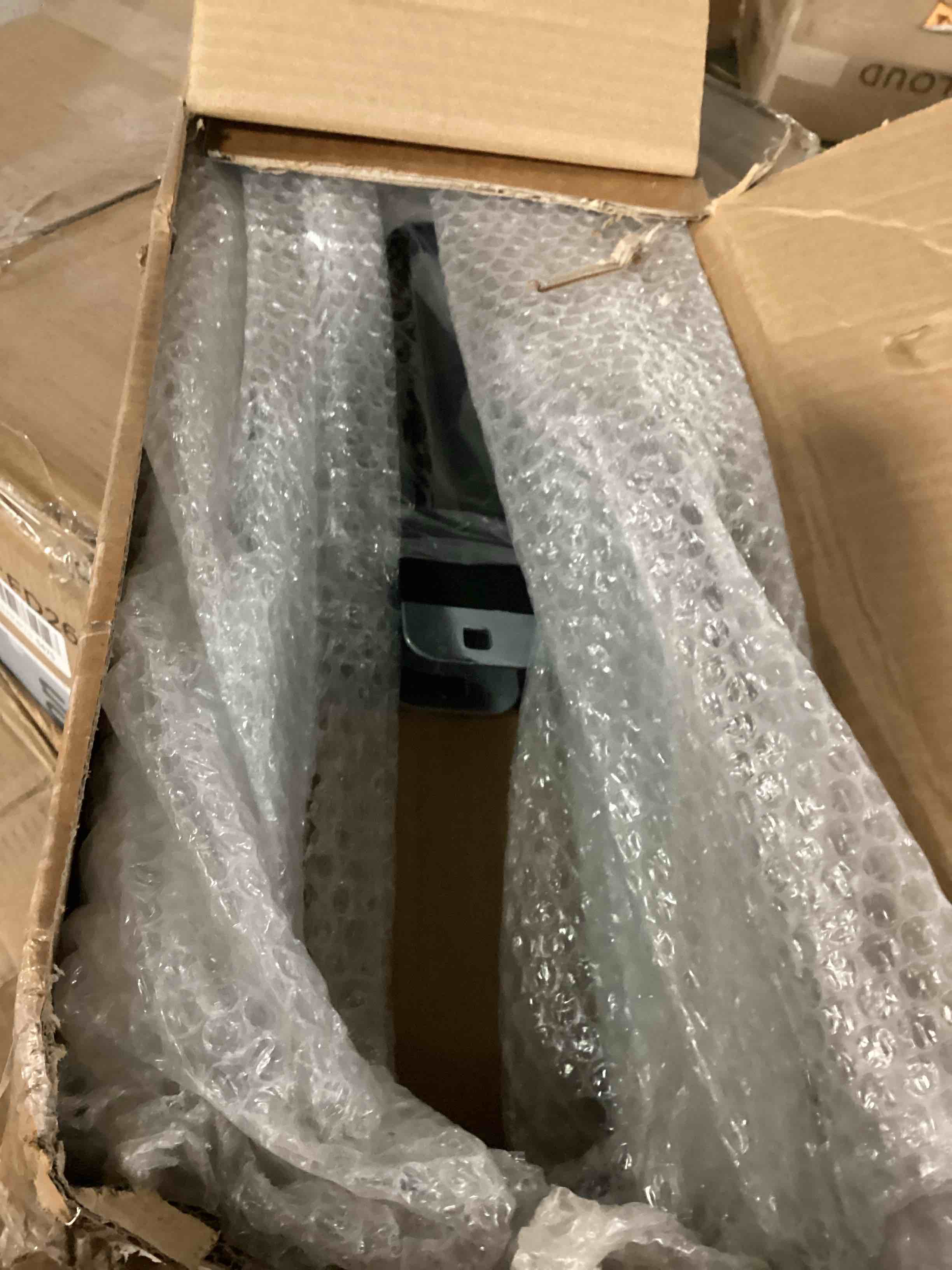 https://s3.amazonaws.com/lotting-images-prod/bidfta/PPE2358052_1750508374021.jpeg