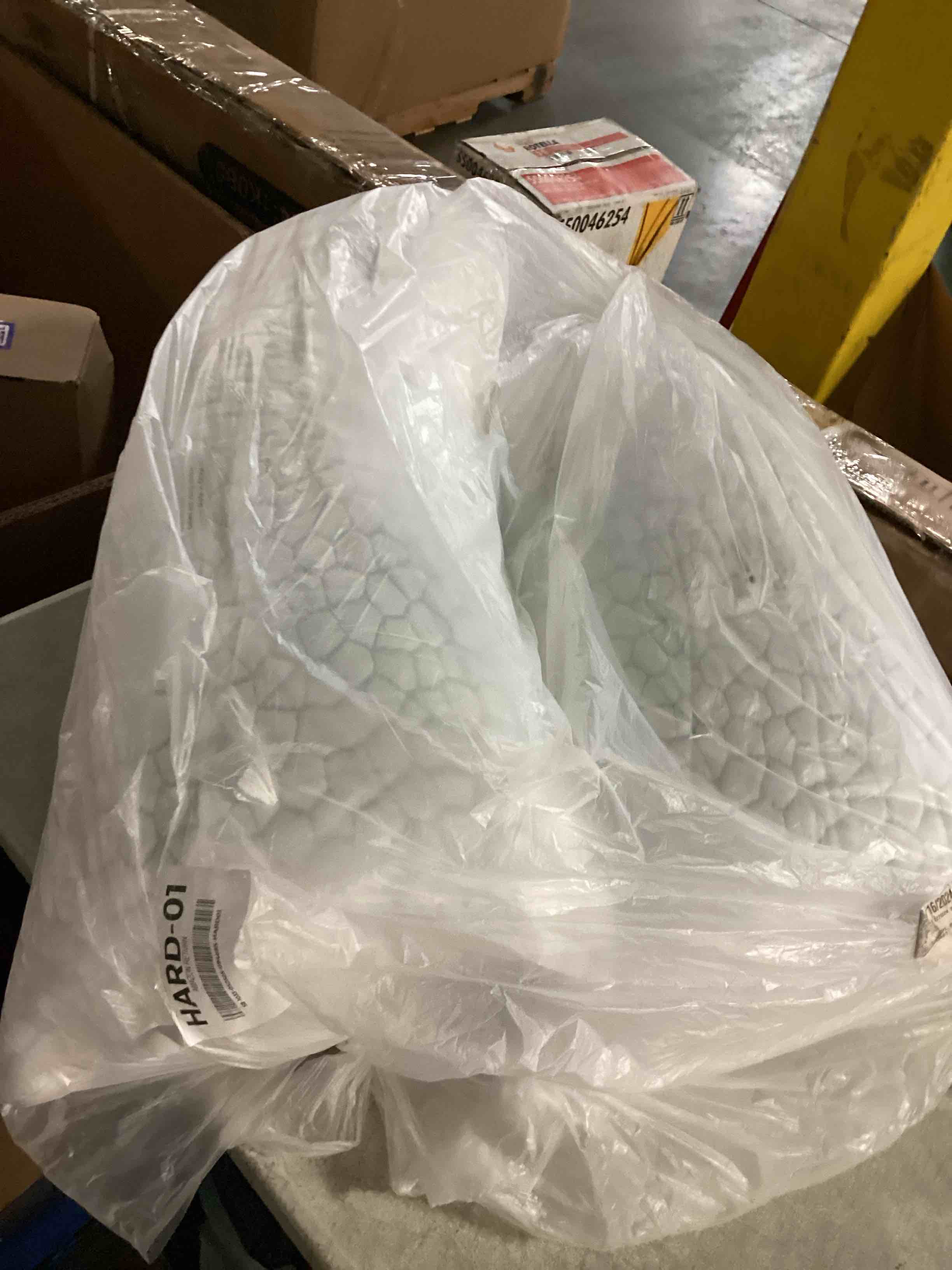 https://s3.amazonaws.com/lotting-images-prod/bidfta/PPE2358123_1750679532761.jpeg