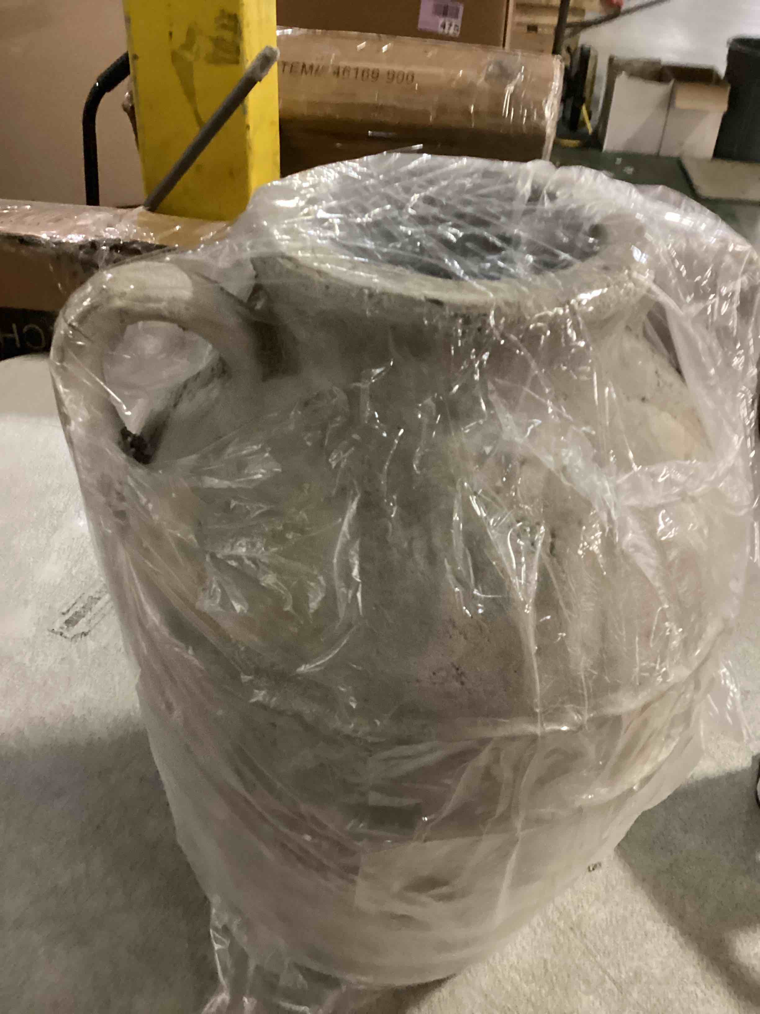 https://s3.amazonaws.com/lotting-images-prod/bidfta/PPE2358713_1750940798958.jpeg